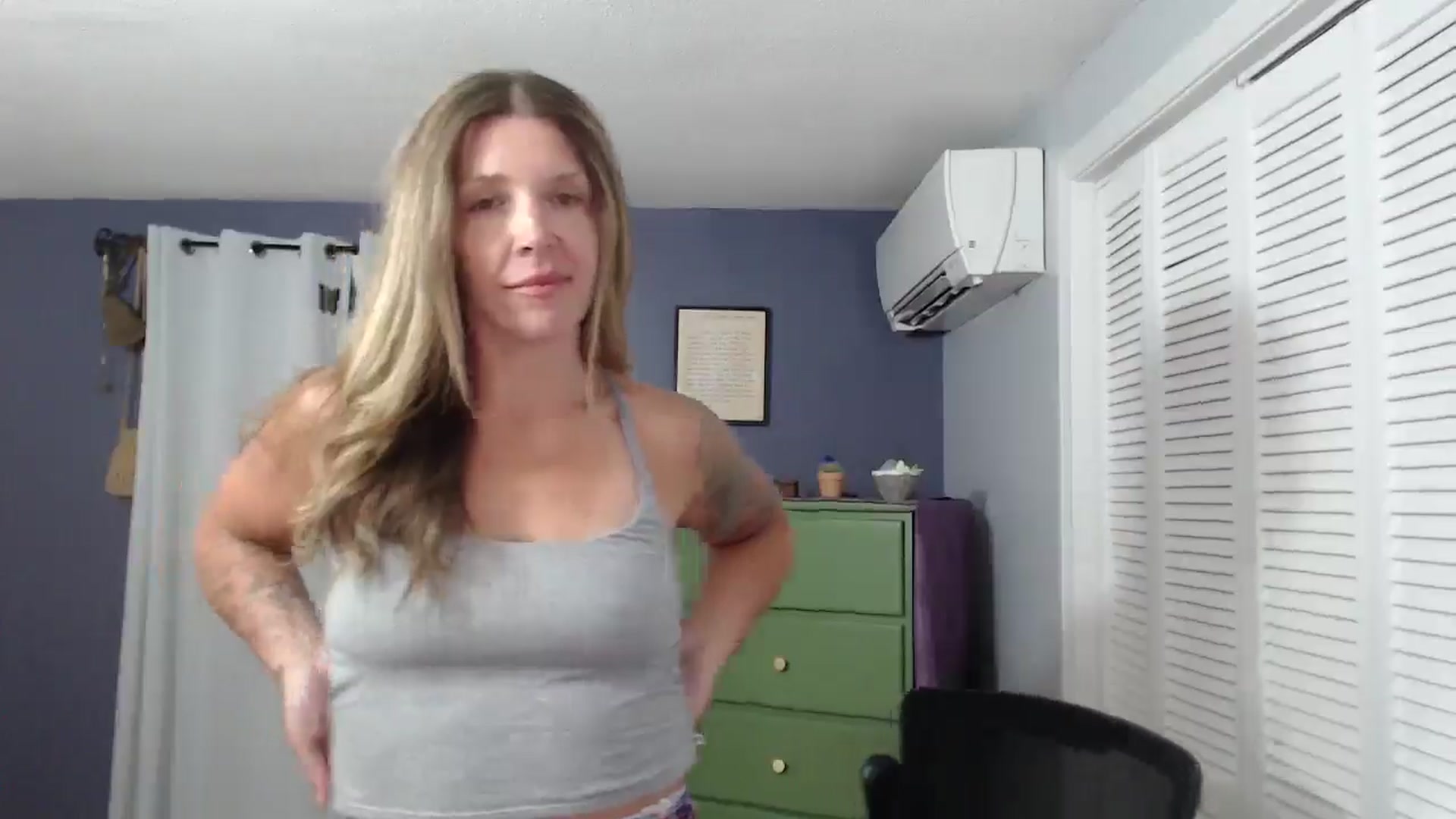 Gallery image thumbnail from HazelJane7's myfreecams stream on, 08/19/2025, 06:04 image 2 of 20