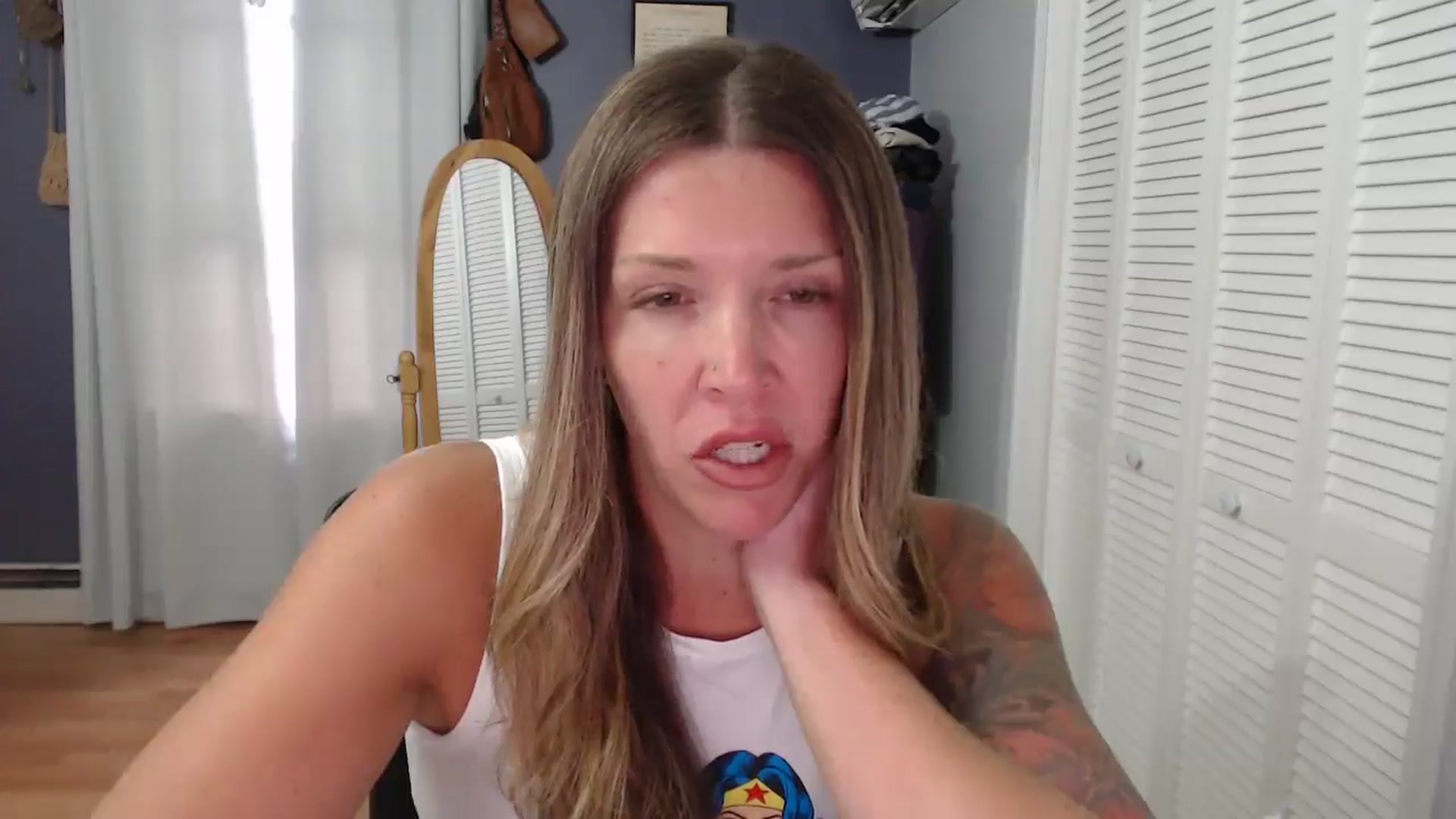 Gallery image thumbnail from HazelJane7's myfreecams stream on, 08/19/2025, 14:04 image 12 of 20