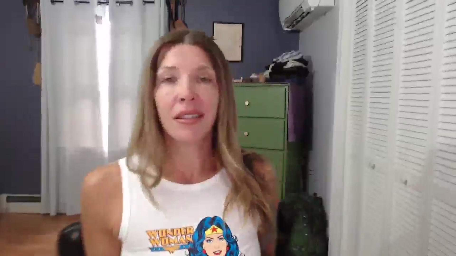Gallery image thumbnail from HazelJane7's myfreecams stream on, 08/19/2025, 14:04 image 5 of 20