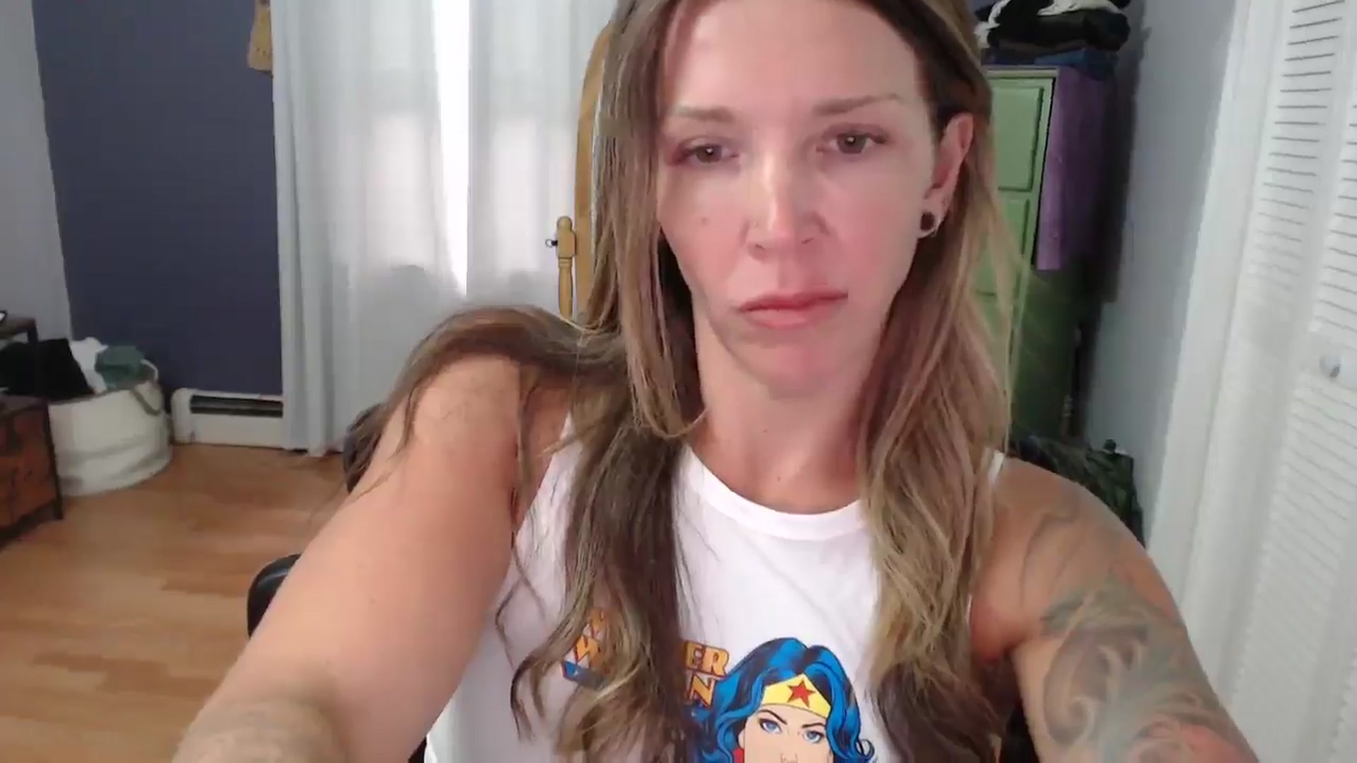 Gallery image thumbnail from HazelJane7's myfreecams stream on, 08/19/2025, 15:14 image 15 of 20