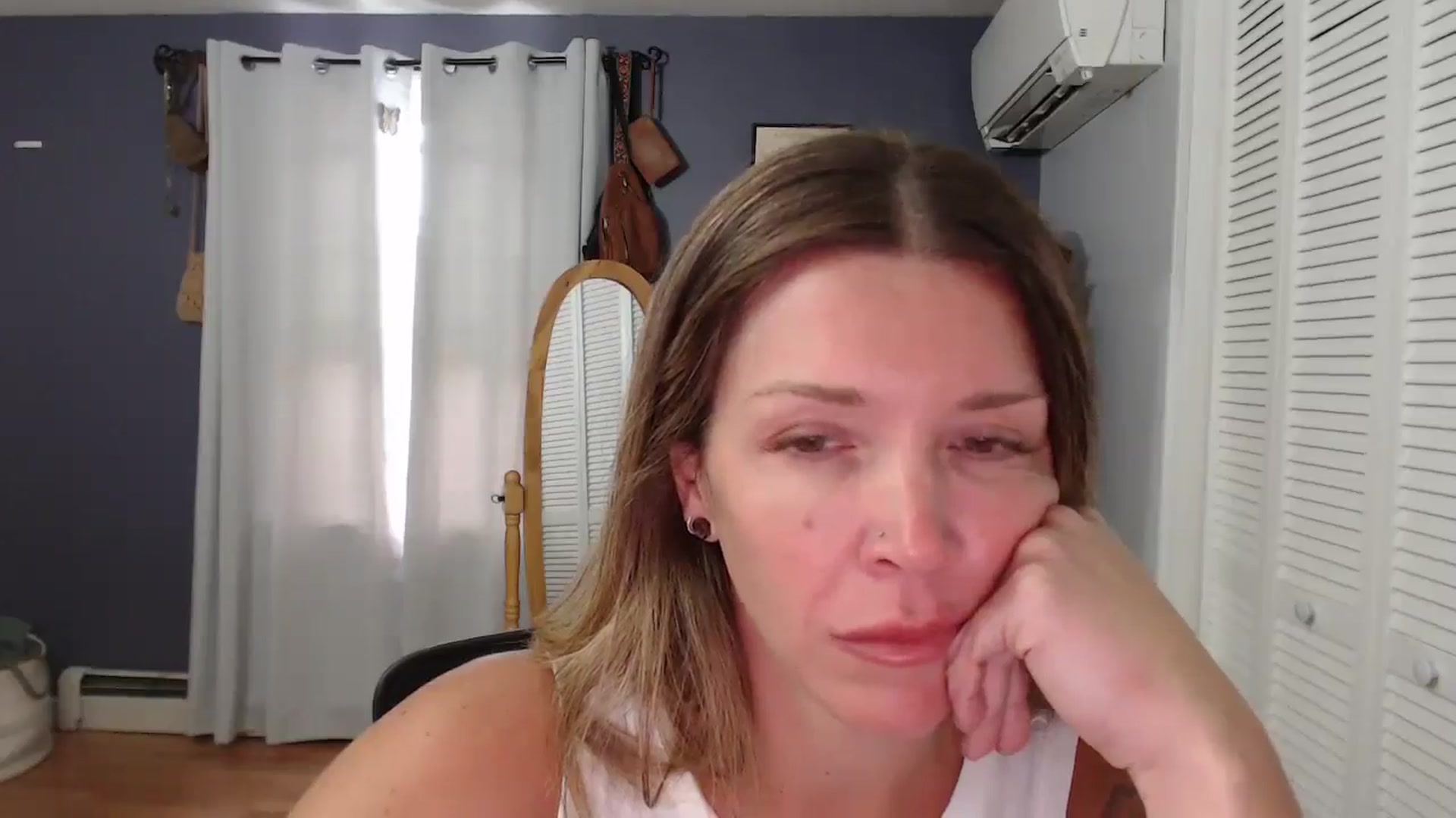 Gallery image thumbnail from HazelJane7's myfreecams stream on, 08/19/2025, 15:14 image 13 of 20