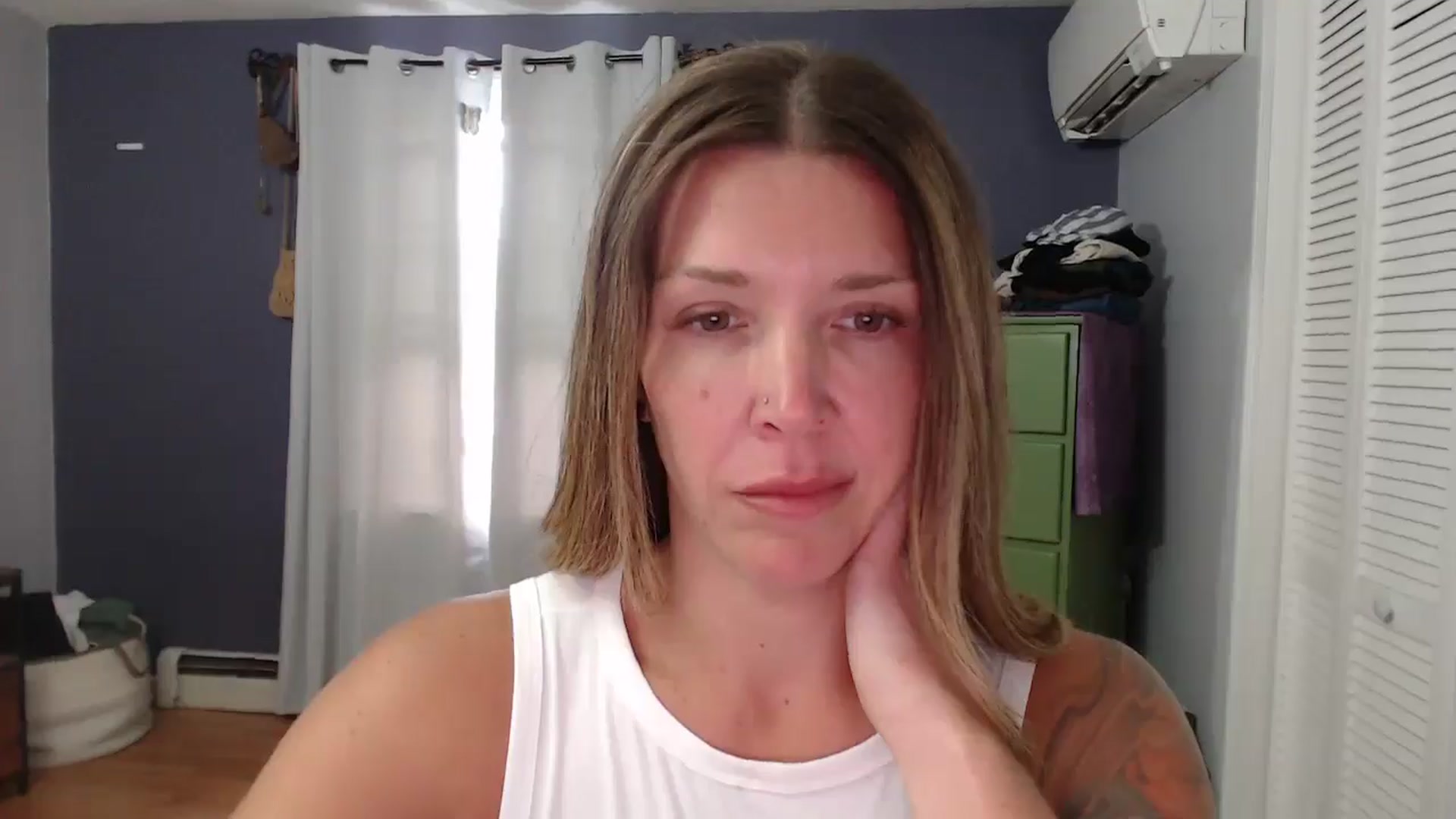 Gallery image thumbnail from HazelJane7's myfreecams stream on, 08/19/2025, 15:14 image 18 of 20