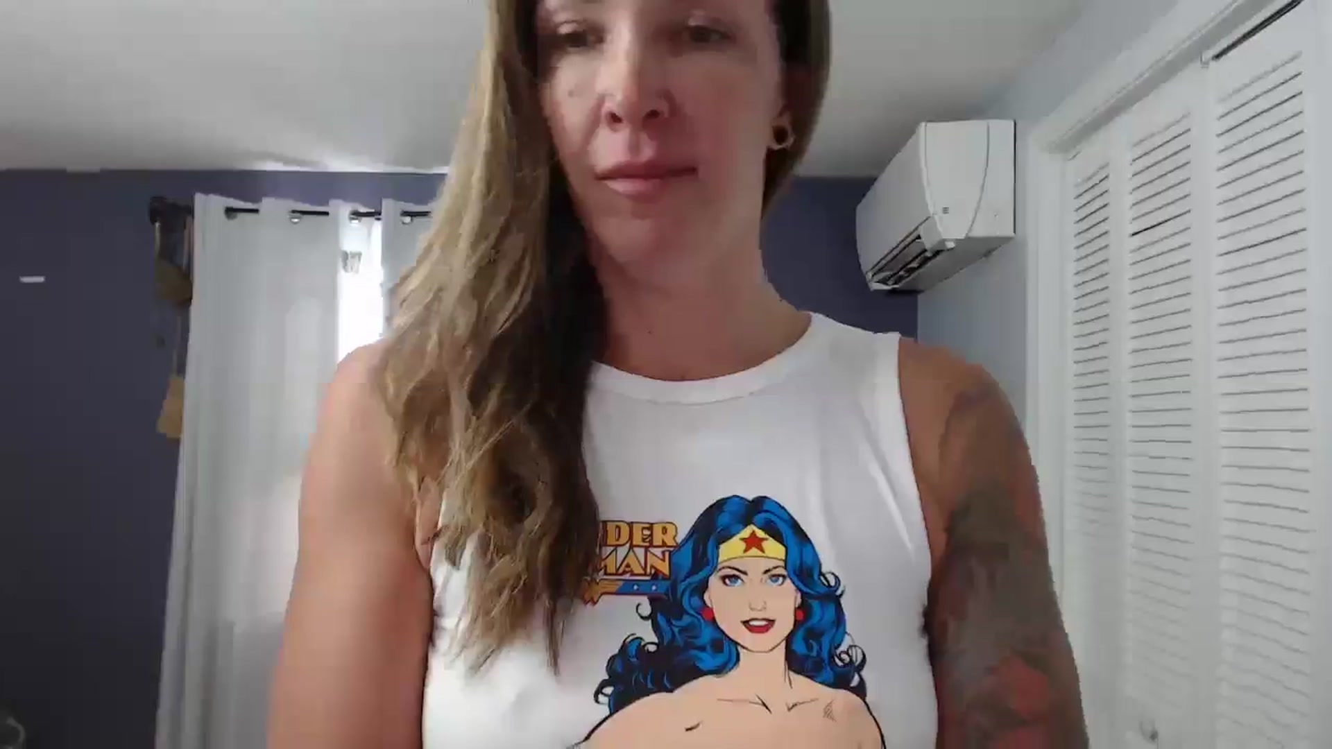 Gallery image thumbnail from HazelJane7's myfreecams stream on, 08/19/2025, 15:41 image 5 of 20