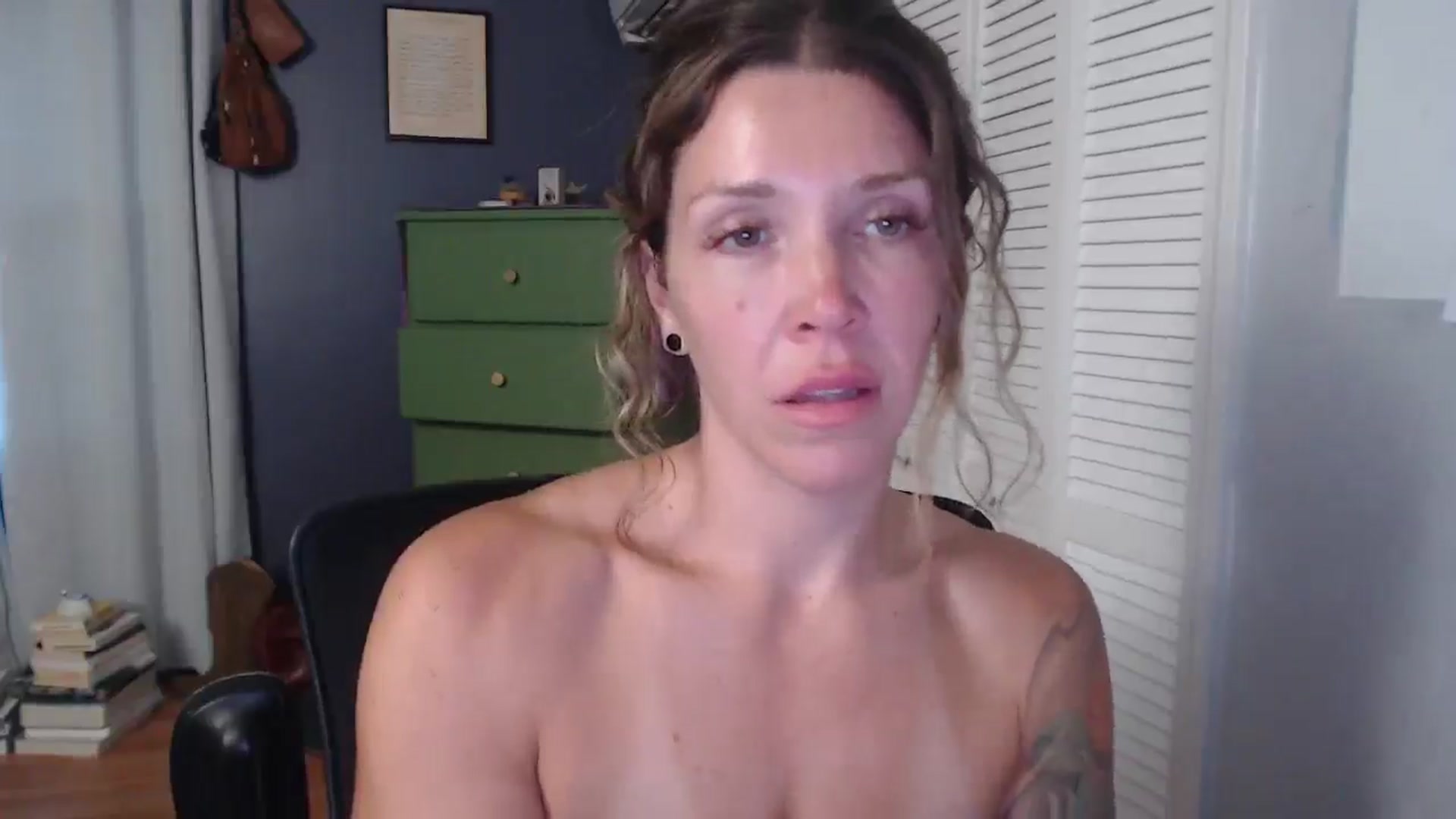 Gallery image thumbnail from HazelJane7's myfreecams stream on, 08/31/2025, 23:21 image 2 of 20