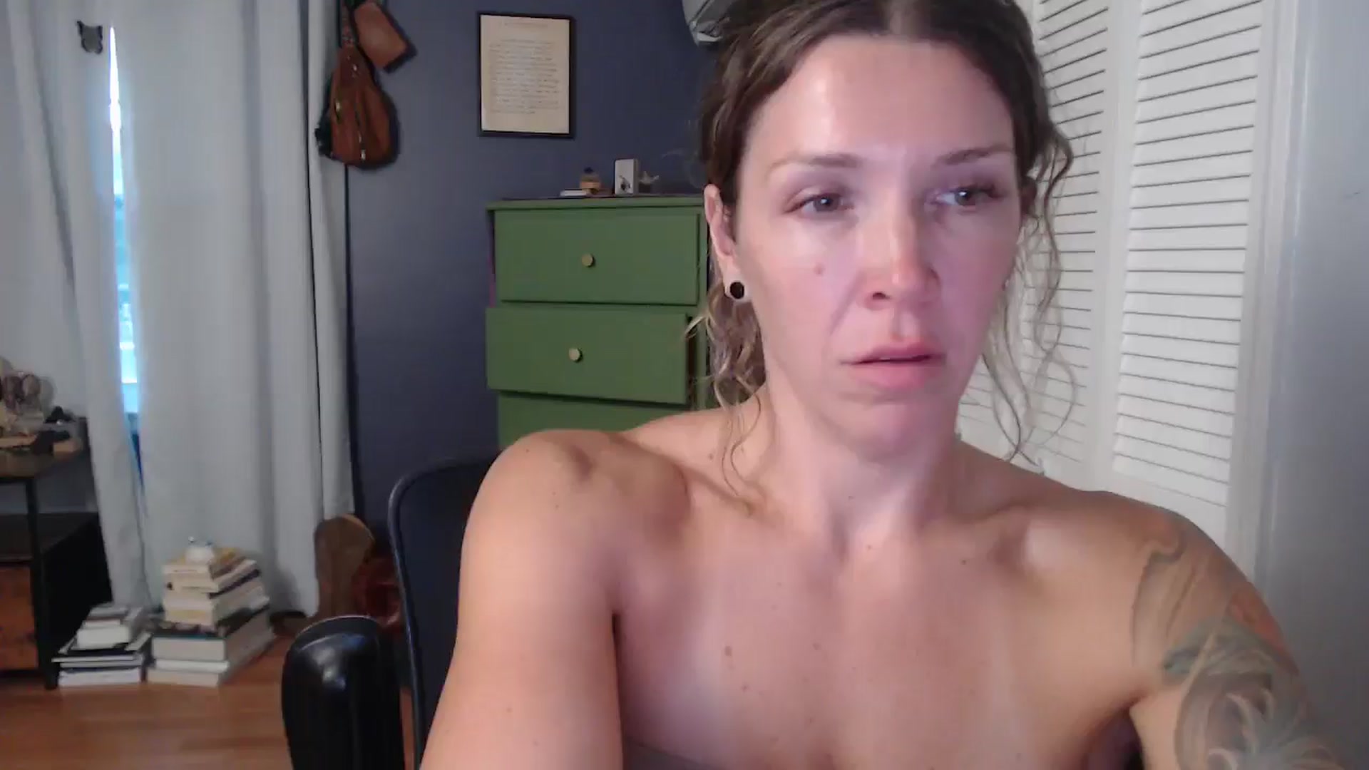 Gallery image thumbnail from HazelJane7's myfreecams stream on, 08/31/2025, 23:21 image 16 of 20