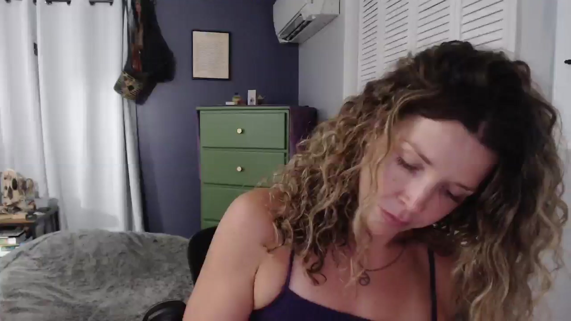 Gallery image thumbnail from HazelJane7's myfreecams stream on, 09/03/2025, 24:24 image 18 of 20