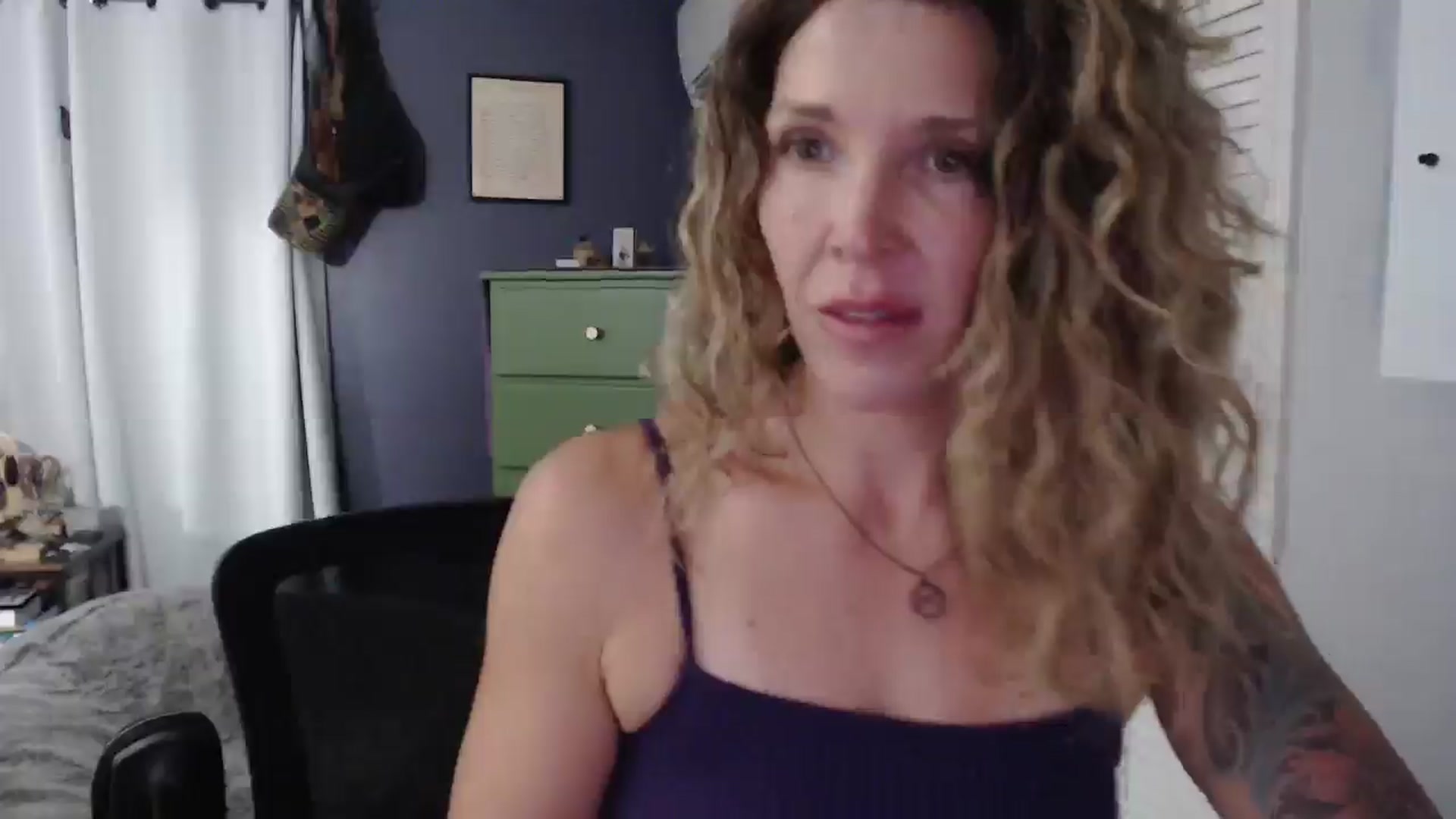 Gallery image thumbnail from HazelJane7's myfreecams stream on, 09/03/2025, 24:24 image 13 of 20