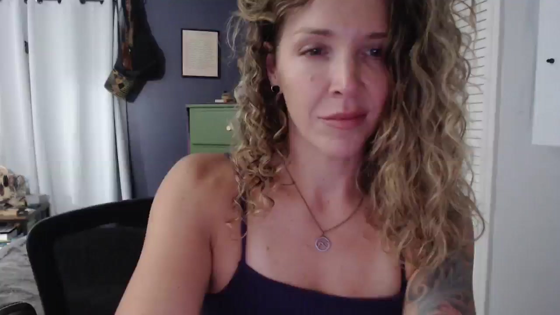 Gallery image thumbnail from HazelJane7's myfreecams stream on, 09/03/2025, 24:24 image 16 of 20