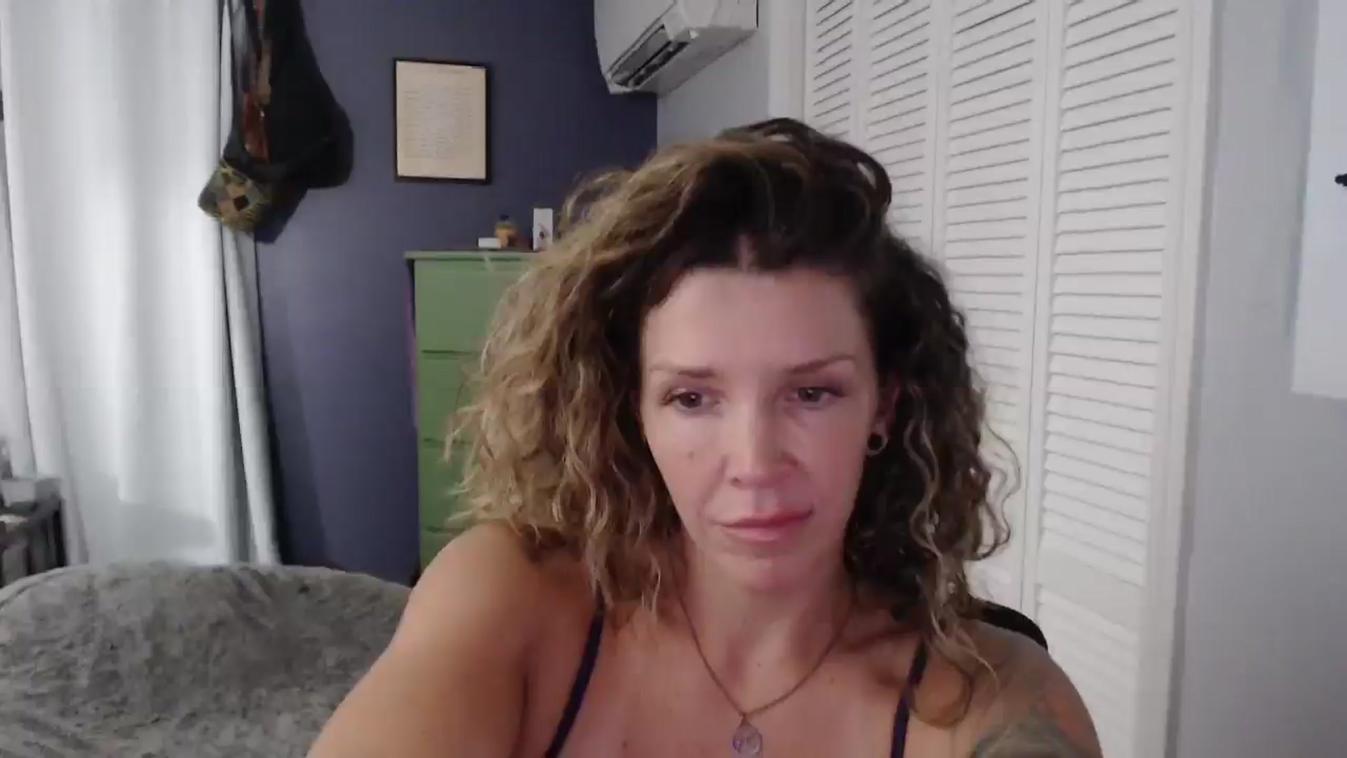 Gallery image thumbnail from HazelJane7's myfreecams stream on, 09/03/2025, 24:50 image 19 of 20