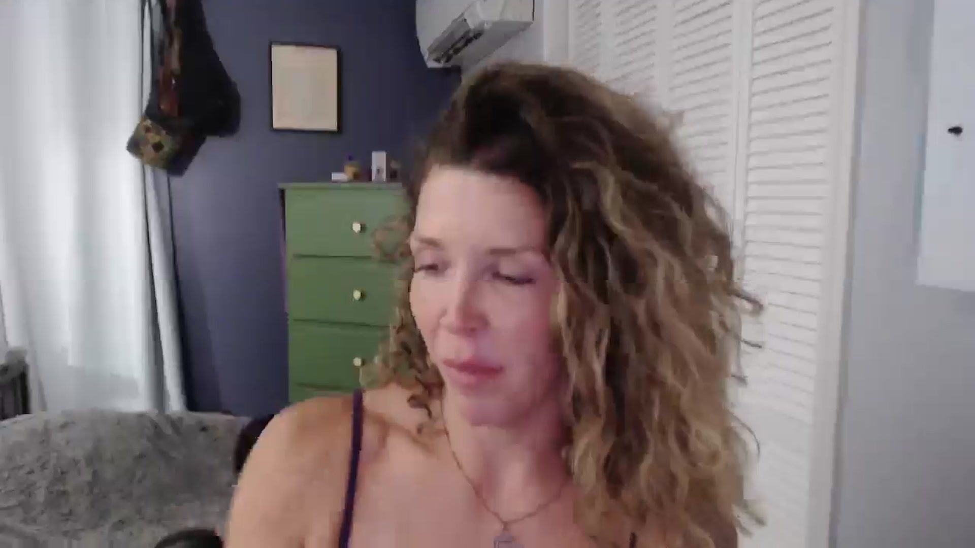 Gallery image thumbnail from HazelJane7's myfreecams stream on, 09/03/2025, 24:50 image 13 of 20