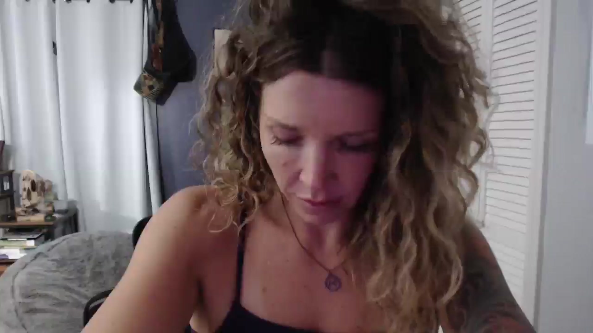 Gallery image thumbnail from HazelJane7's myfreecams stream on, 09/03/2025, 24:50 image 2 of 20
