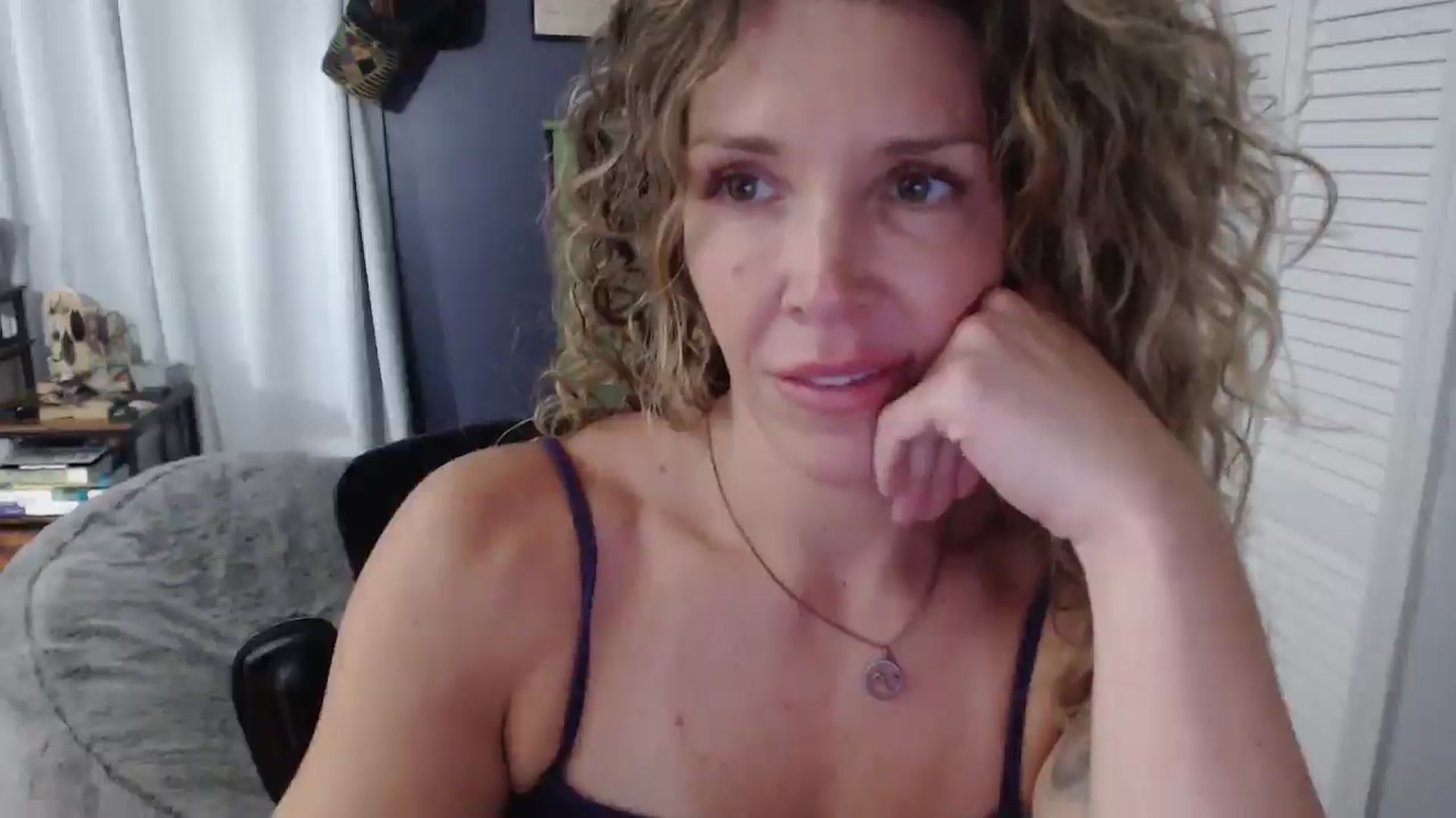 Gallery image thumbnail from HazelJane7's myfreecams stream on, 09/03/2025, 24:50 image 10 of 20