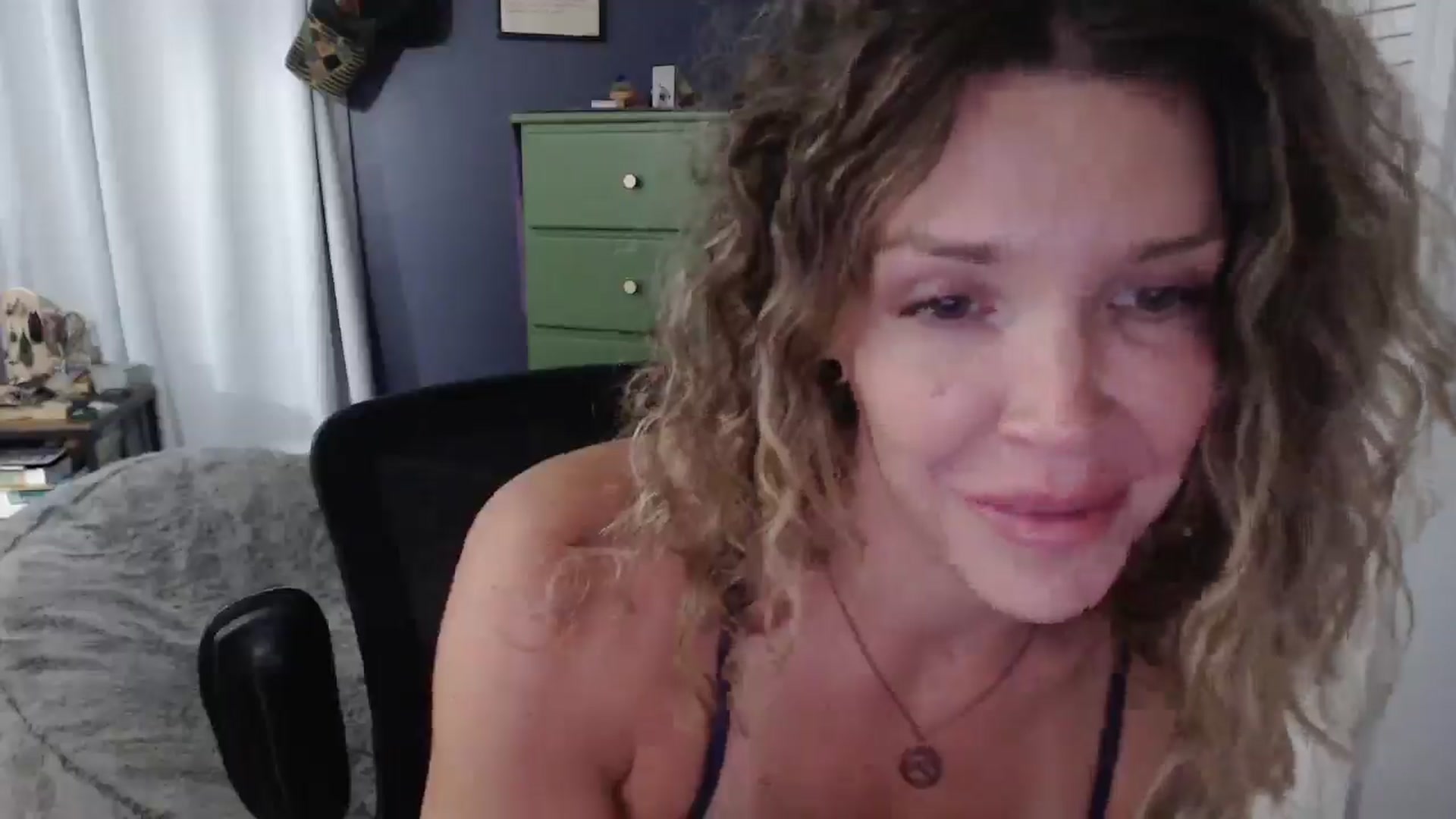 Gallery image thumbnail from HazelJane7's myfreecams stream on, 09/03/2025, 24:50 image 6 of 20