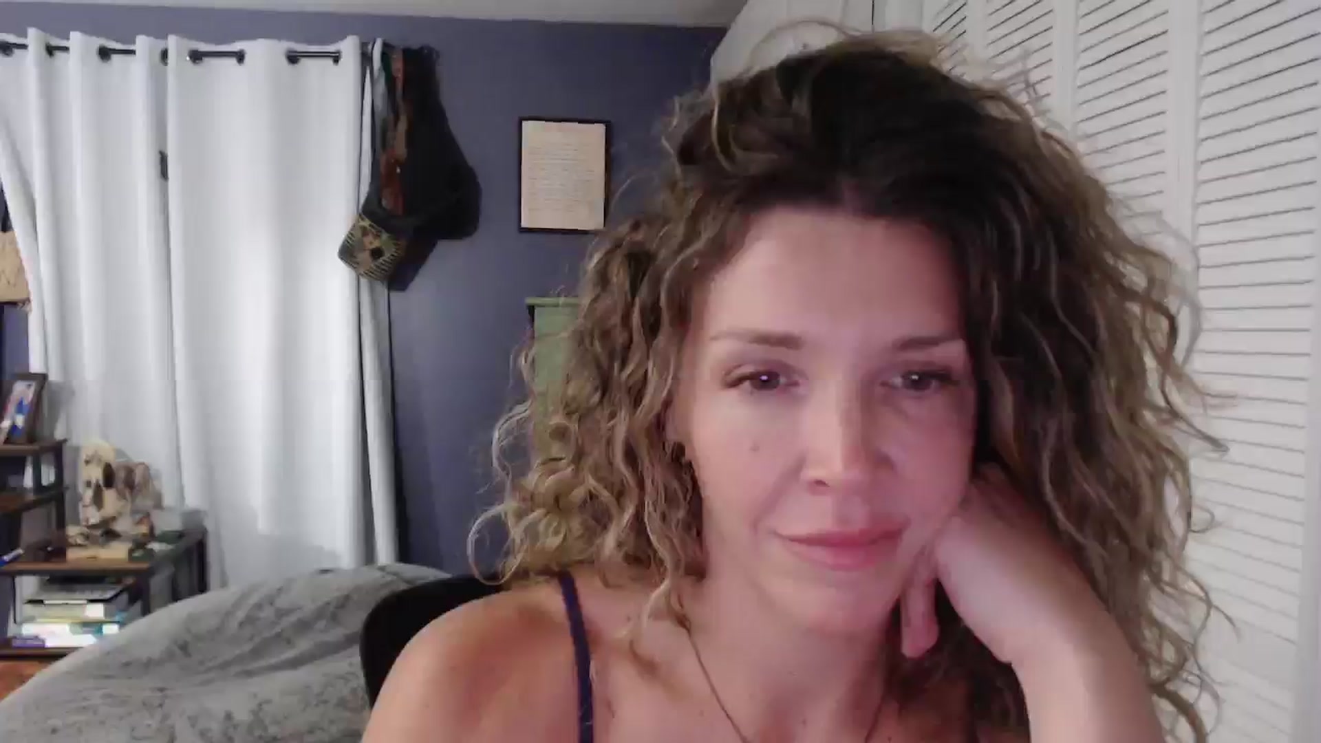 Gallery image thumbnail from HazelJane7's myfreecams stream on, 09/03/2025, 01:34 image 13 of 20