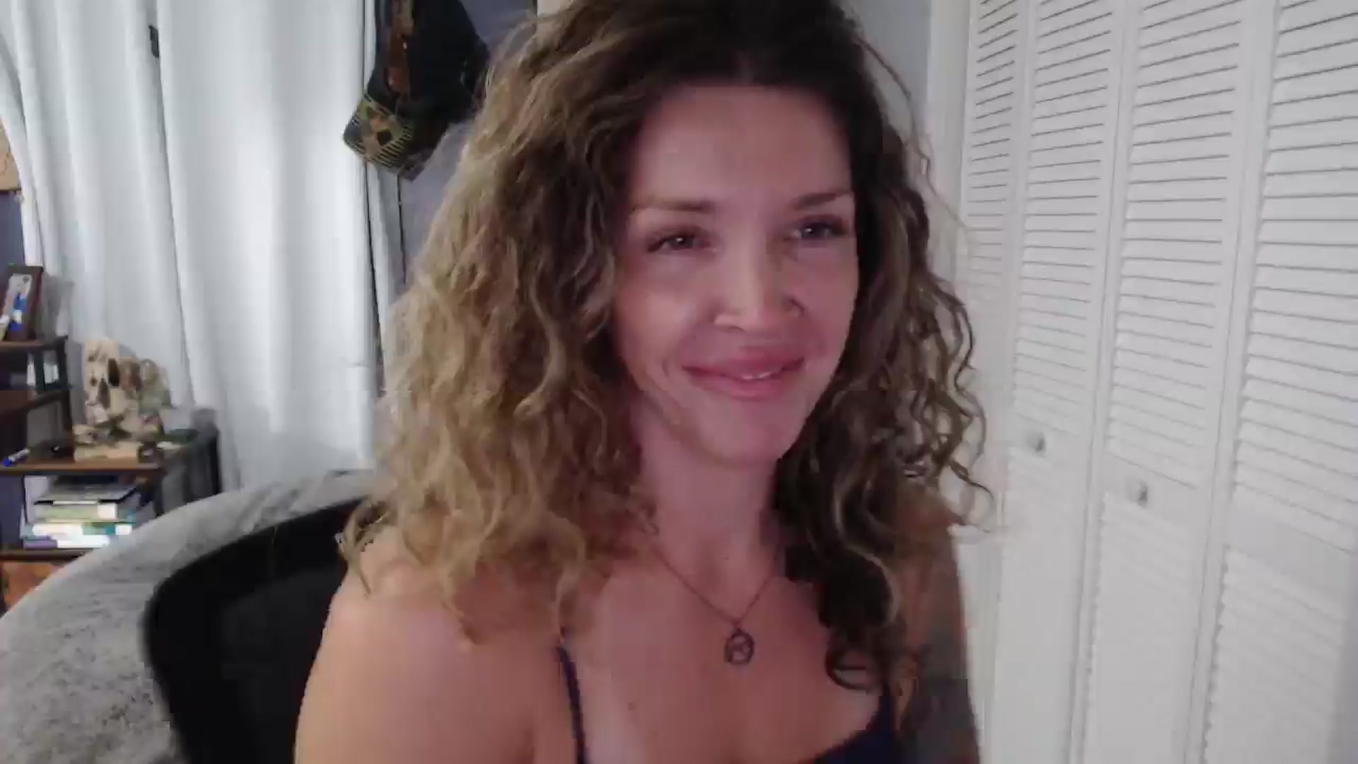 Gallery image thumbnail from HazelJane7's myfreecams stream on, 09/03/2025, 01:34 image 6 of 20