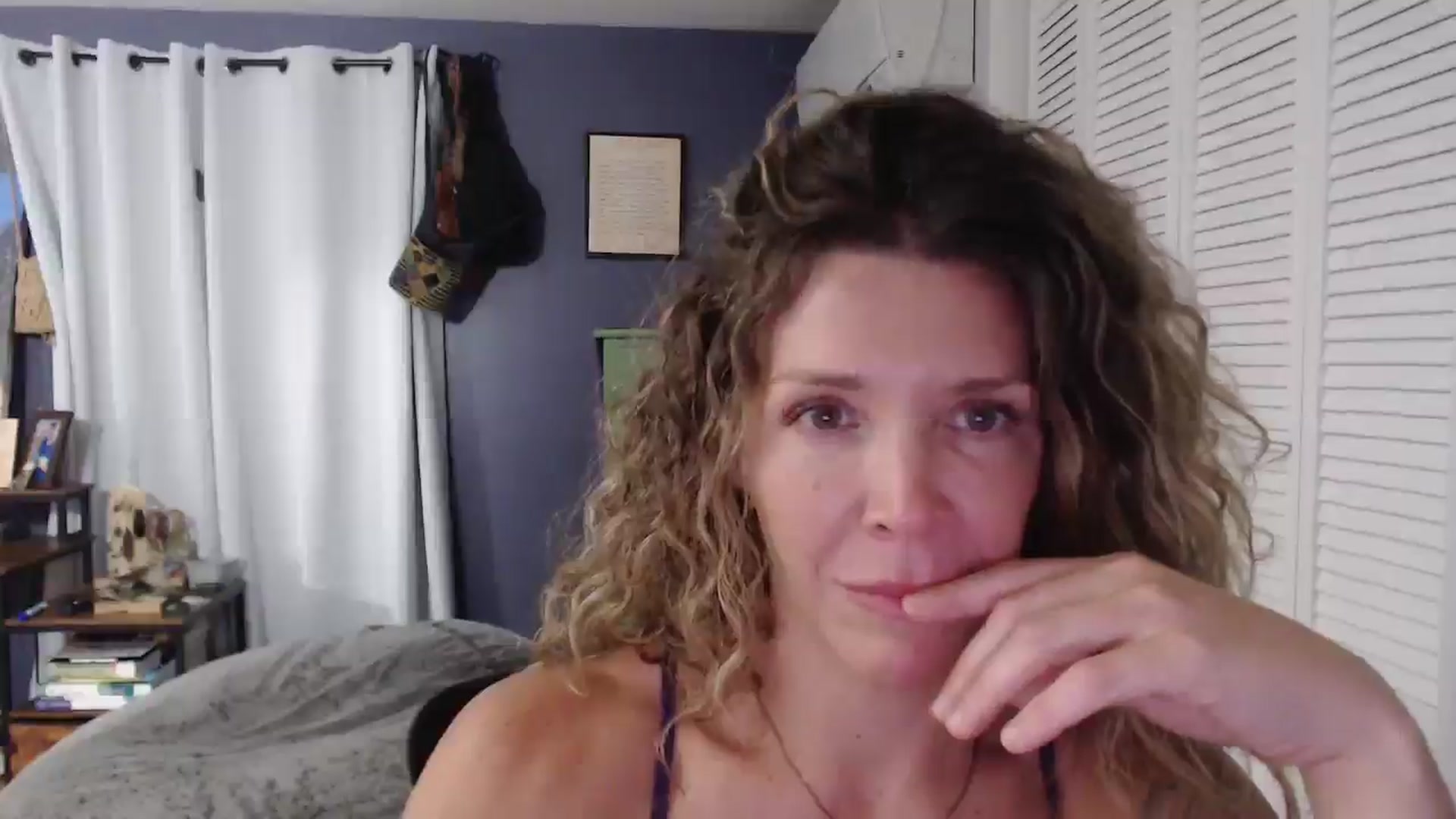 Gallery image thumbnail from HazelJane7's myfreecams stream on, 09/03/2025, 01:34 image 16 of 20