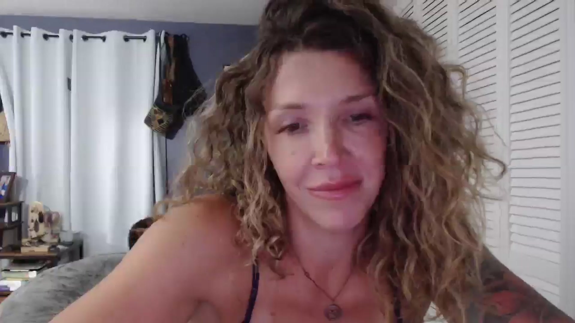 Gallery image thumbnail from HazelJane7's myfreecams stream on, 09/03/2025, 02:23 image 18 of 20
