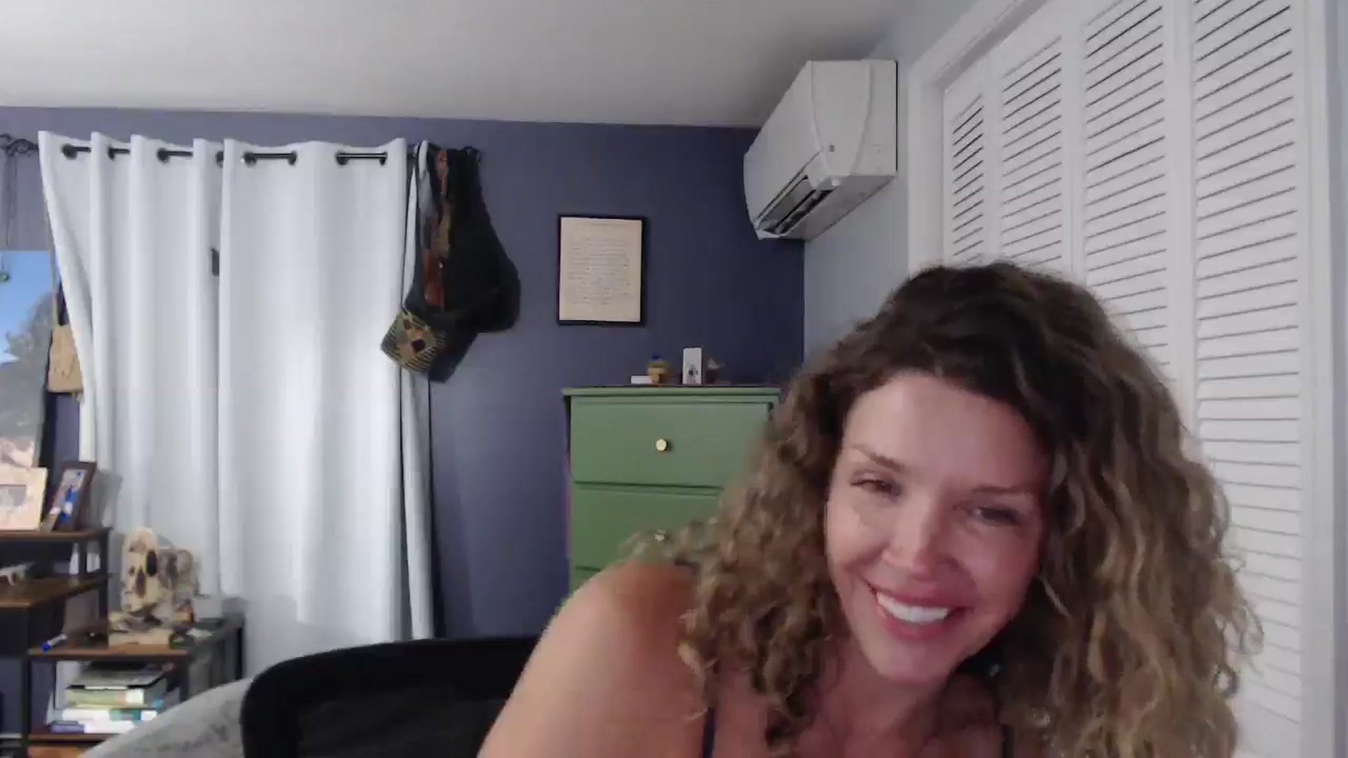 Gallery image thumbnail from HazelJane7's myfreecams stream on, 09/03/2025, 02:23 image 4 of 20