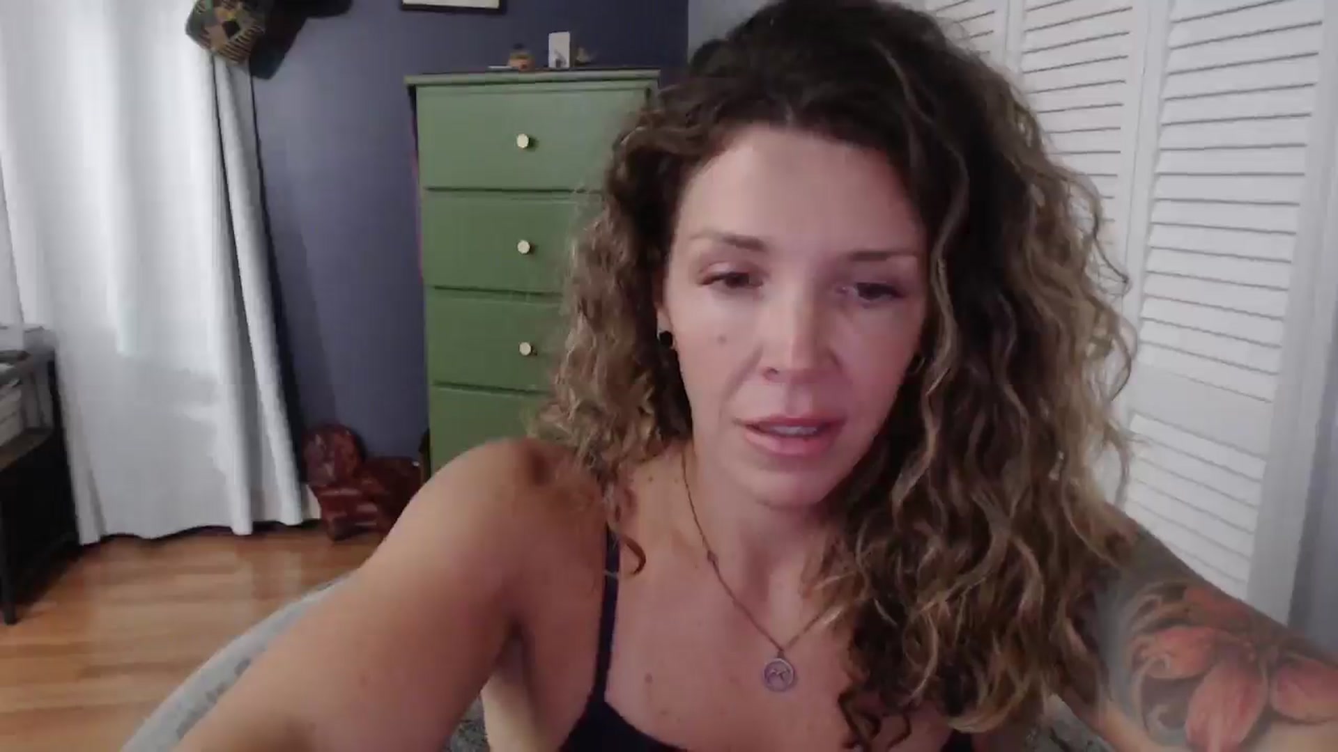 Gallery image thumbnail from HazelJane7's myfreecams stream on, 09/03/2025, 02:23 image 11 of 20