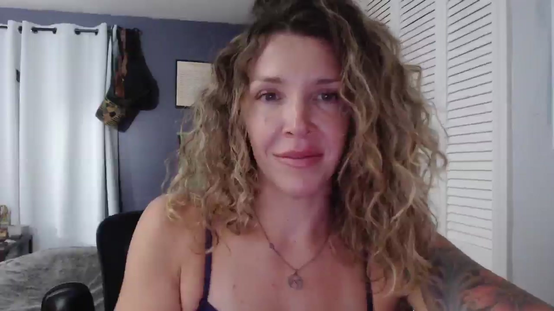 Gallery image thumbnail from HazelJane7's myfreecams stream on, 09/03/2025, 02:23 image 19 of 20