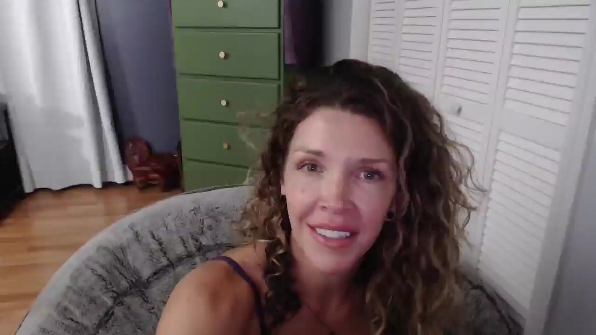 Gallery image thumbnail from HazelJane7's myfreecams stream on, 09/03/2025, 02:23 image 10 of 20