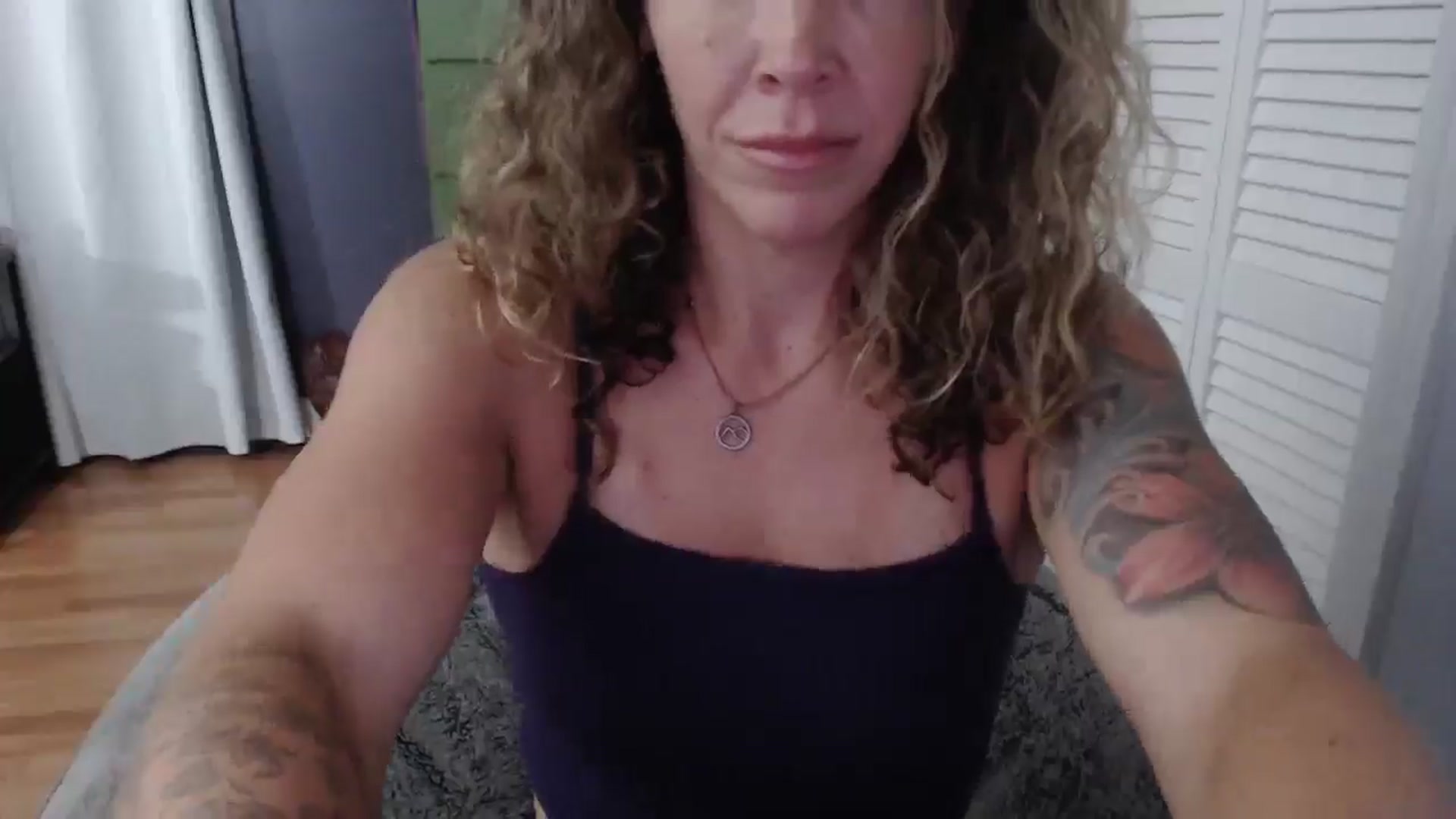 Gallery image thumbnail from HazelJane7's myfreecams stream on, 09/03/2025, 02:23 image 9 of 20