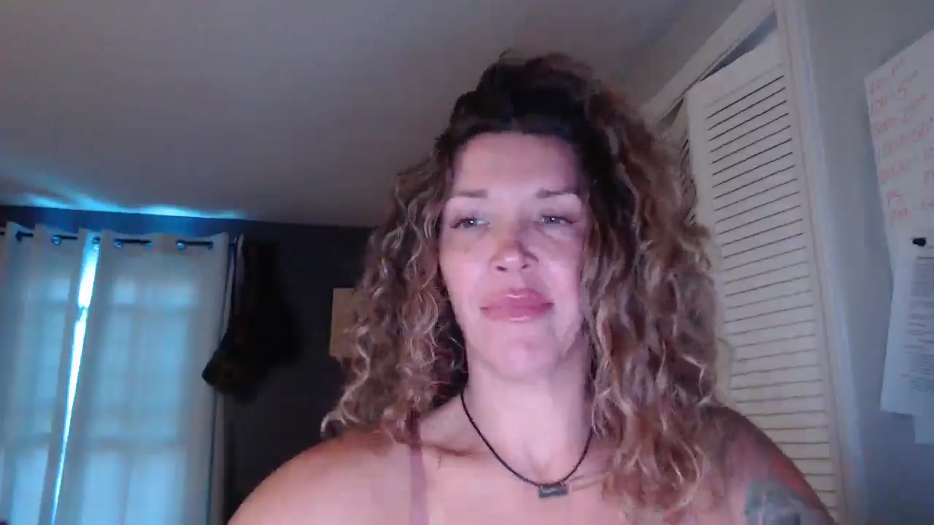 Gallery image thumbnail from HazelJane7's myfreecams stream on, 09/04/2025, 12:47 image 7 of 20