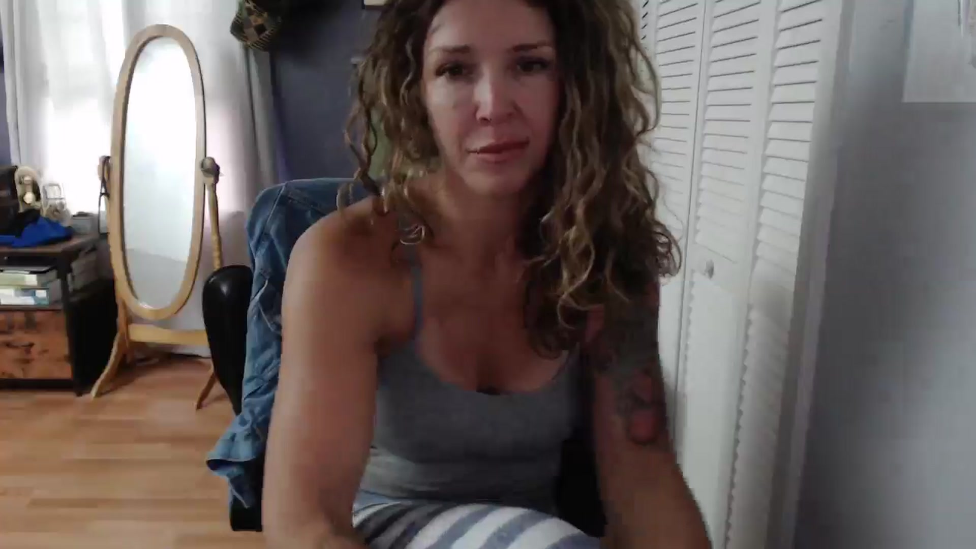 Gallery image thumbnail from HazelJane7's myfreecams stream on, 09/07/2025, 16:11 image 16 of 20