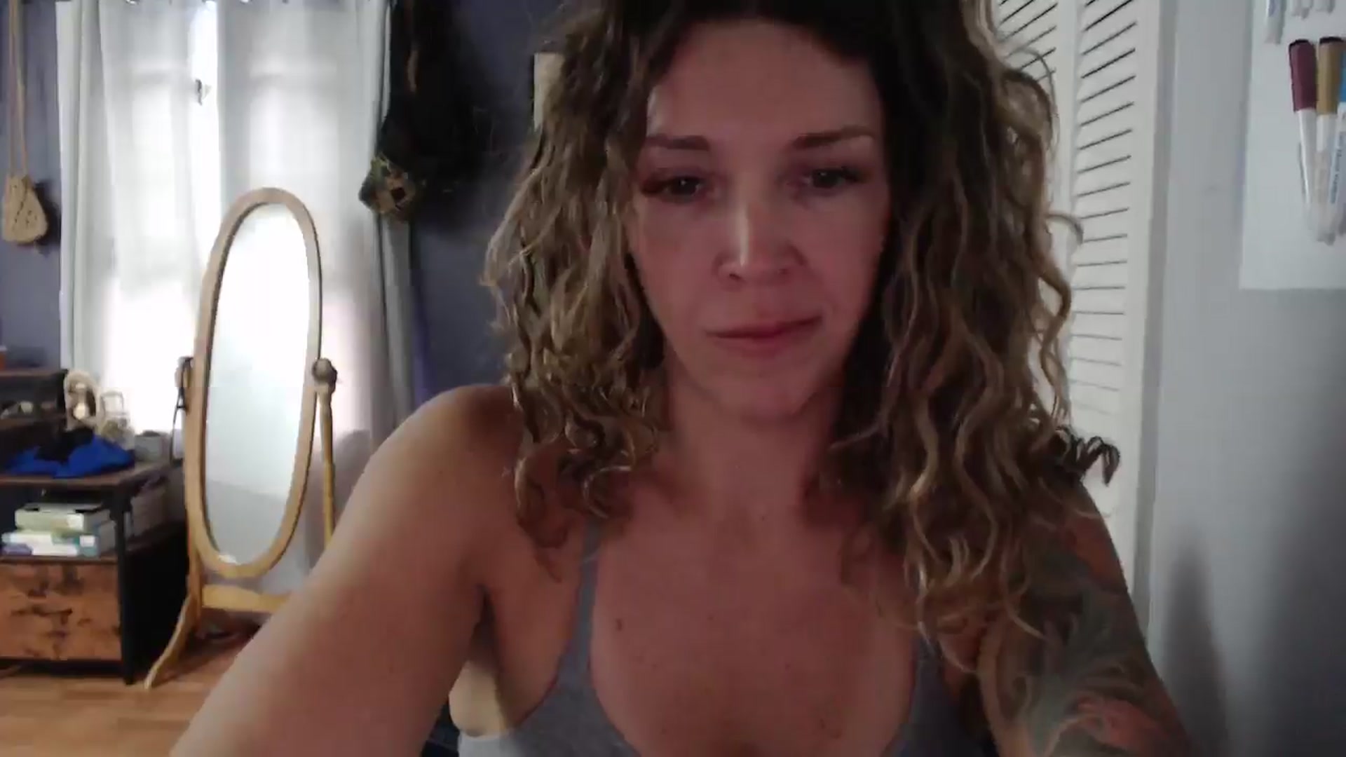 Gallery image thumbnail from HazelJane7's myfreecams stream on, 09/07/2025, 16:11 image 12 of 20
