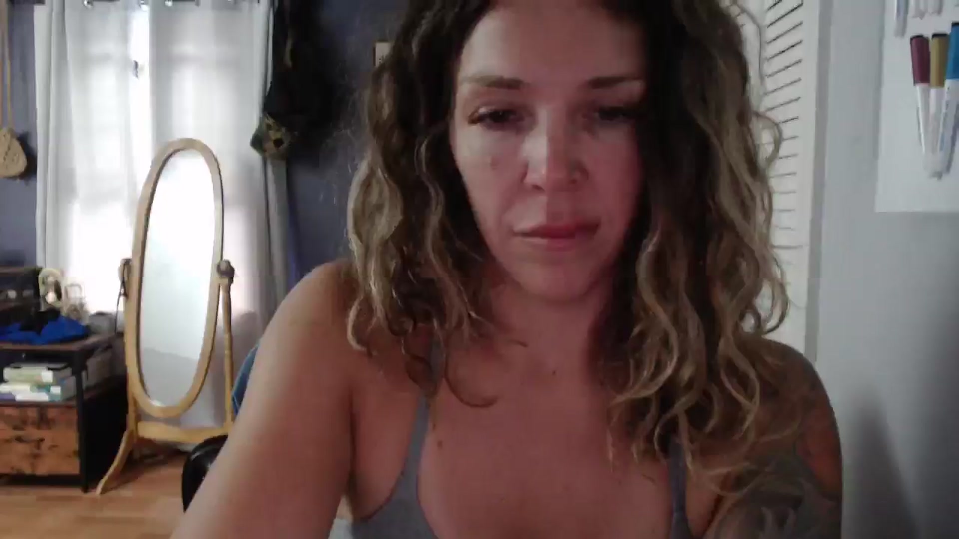 Gallery image thumbnail from HazelJane7's myfreecams stream on, 09/07/2025, 16:11 image 6 of 20