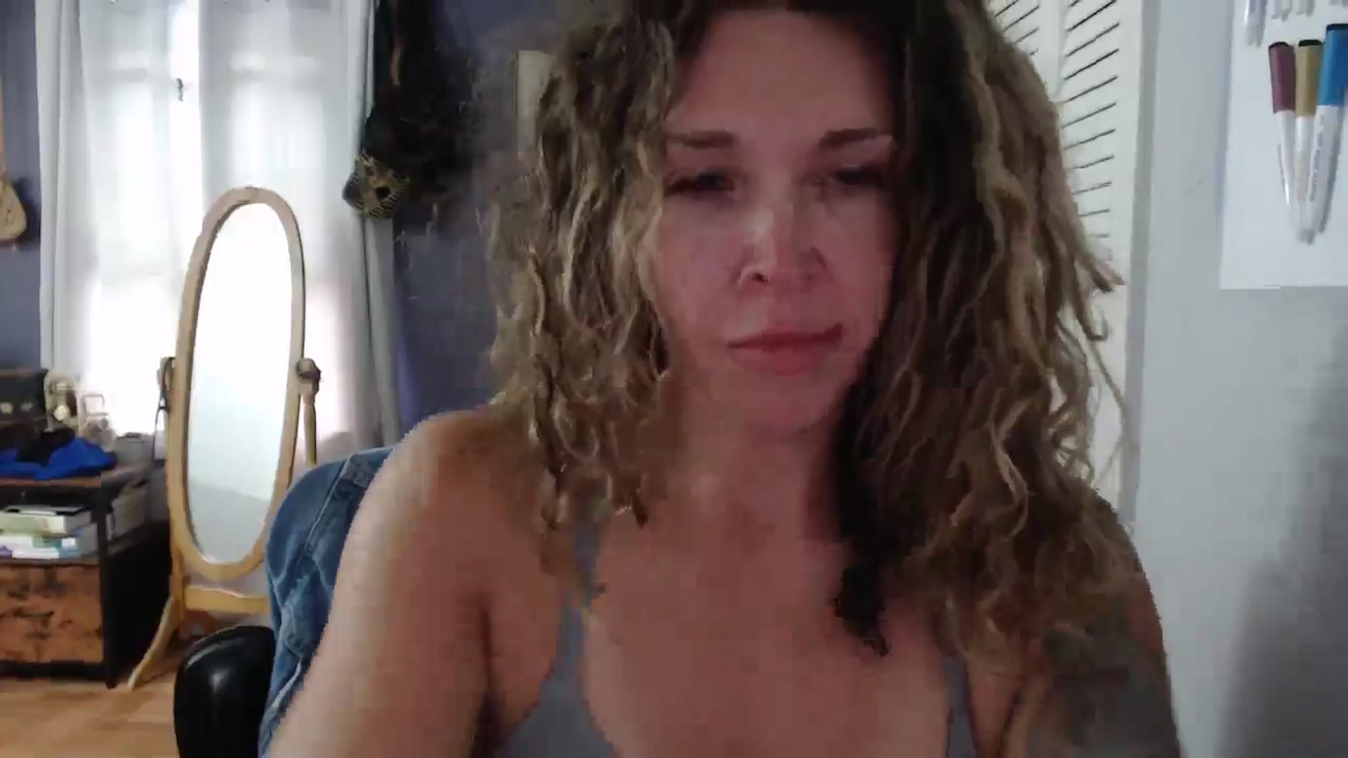 Gallery image thumbnail from HazelJane7's myfreecams stream on, 09/07/2025, 16:55 image 4 of 20