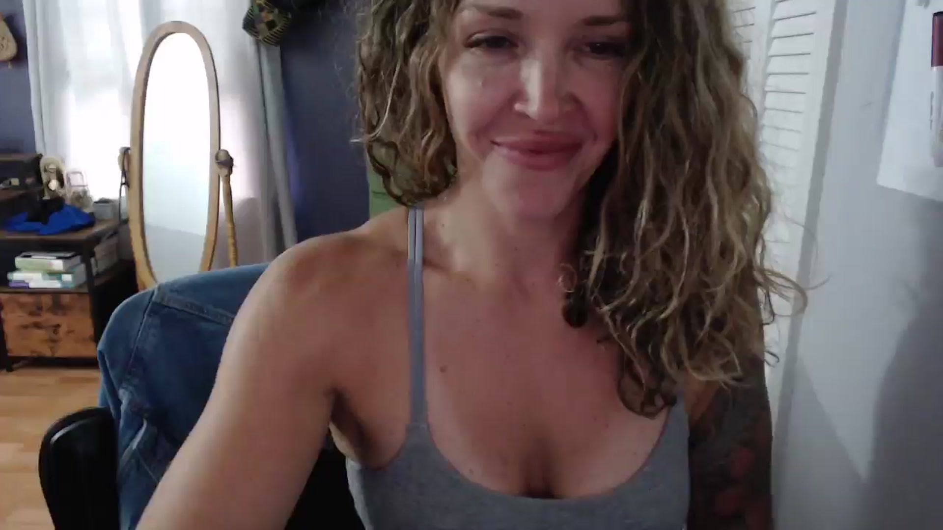 Gallery image thumbnail from HazelJane7's myfreecams stream on, 09/07/2025, 17:14 image 11 of 20