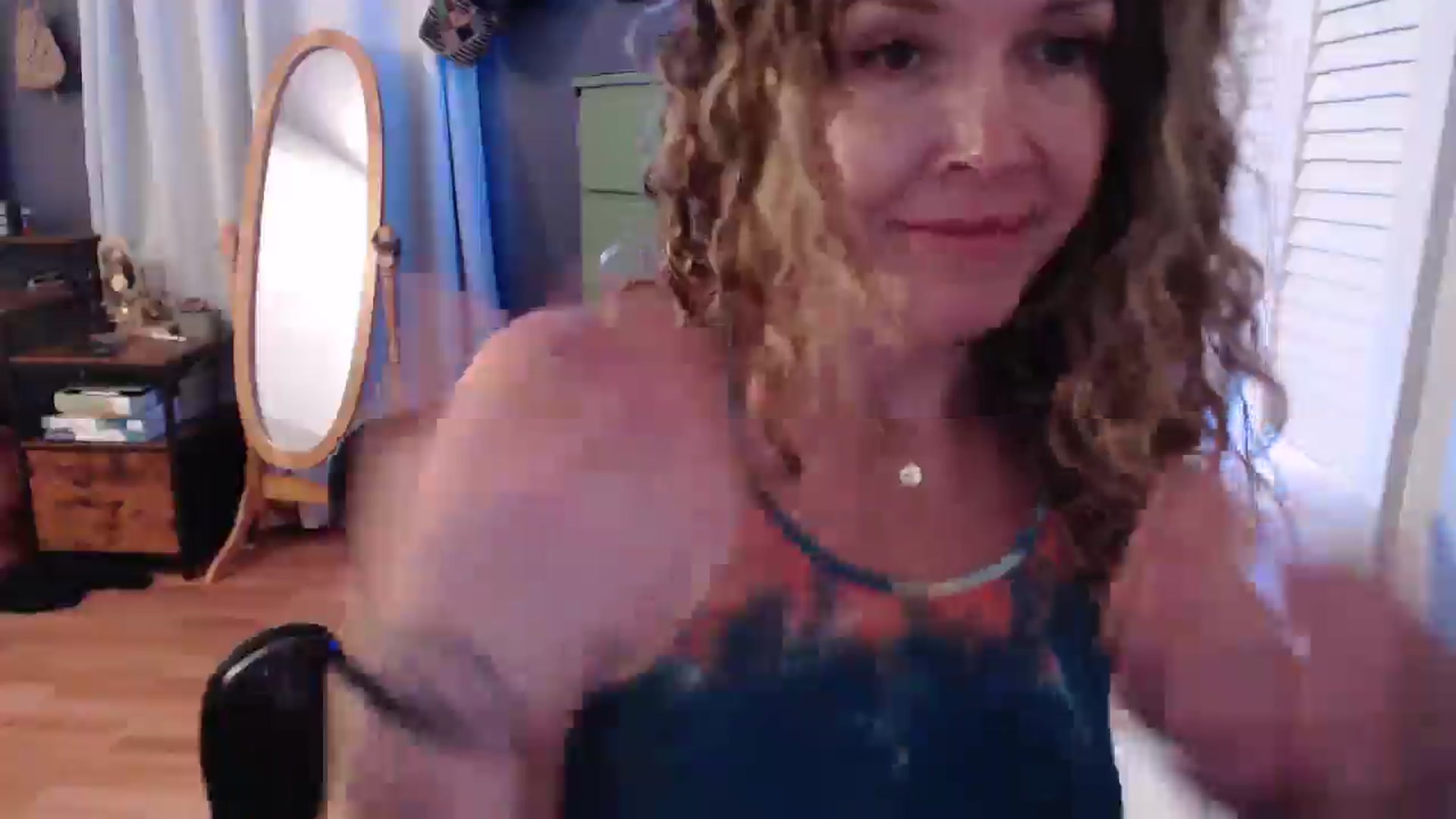 Gallery image thumbnail from HazelJane7's myfreecams stream on, 09/09/2025, 02:10 image 18 of 20