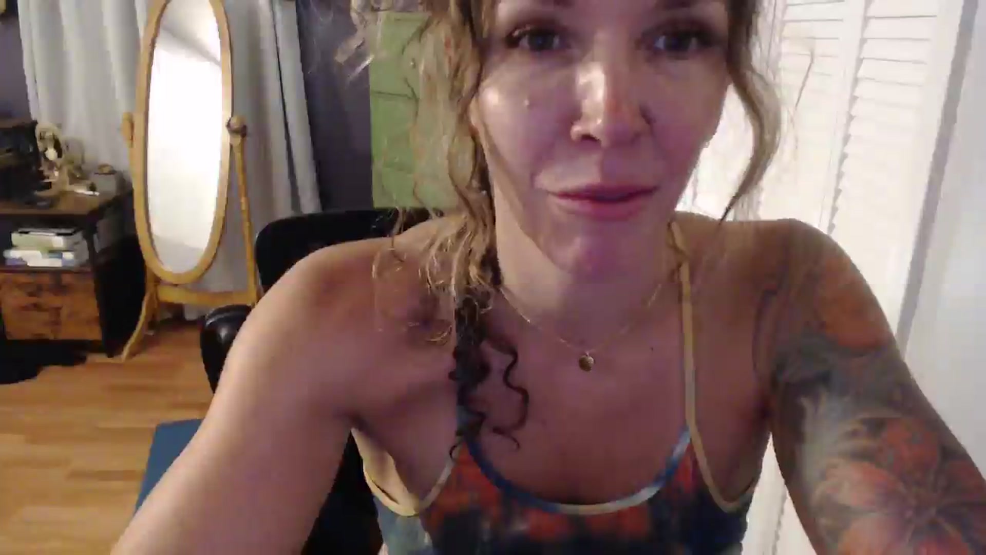 Gallery image thumbnail from HazelJane7's myfreecams stream on, 09/09/2025, 03:06 image 20 of 20