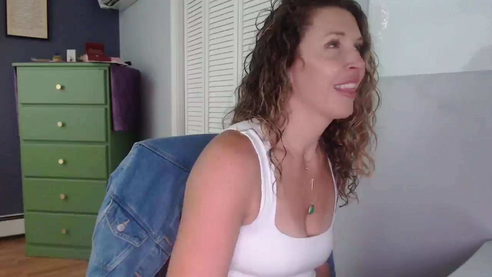 Gallery image thumbnail from HazelJane7's myfreecams stream on, 09/13/2025, 16:16 image 3 of 20
