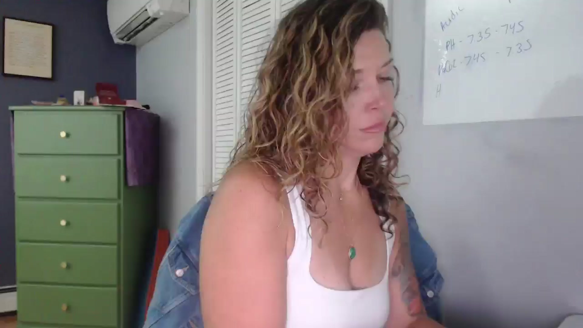 Gallery image thumbnail from HazelJane7's myfreecams stream on, 09/13/2025, 16:16 image 12 of 20