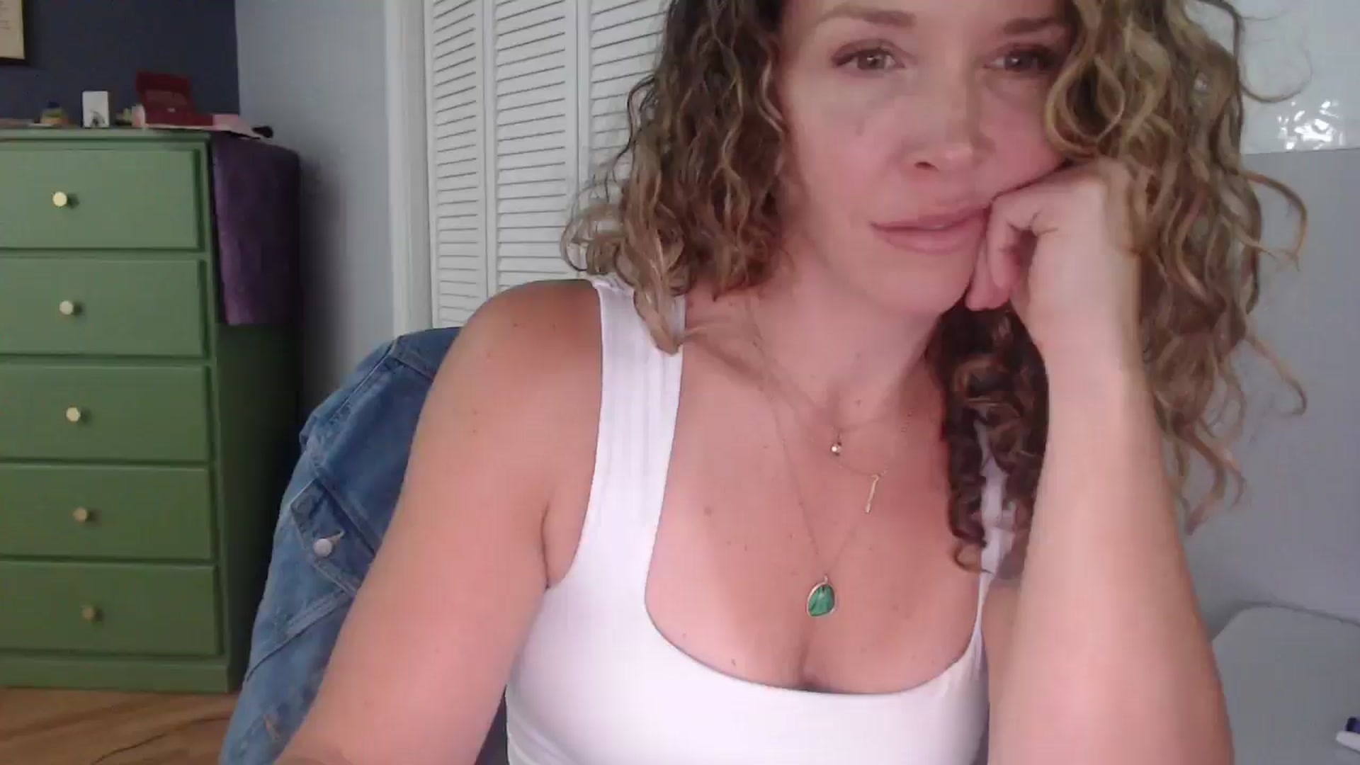 Gallery image thumbnail from HazelJane7's myfreecams stream on, 09/13/2025, 17:29 image 16 of 20