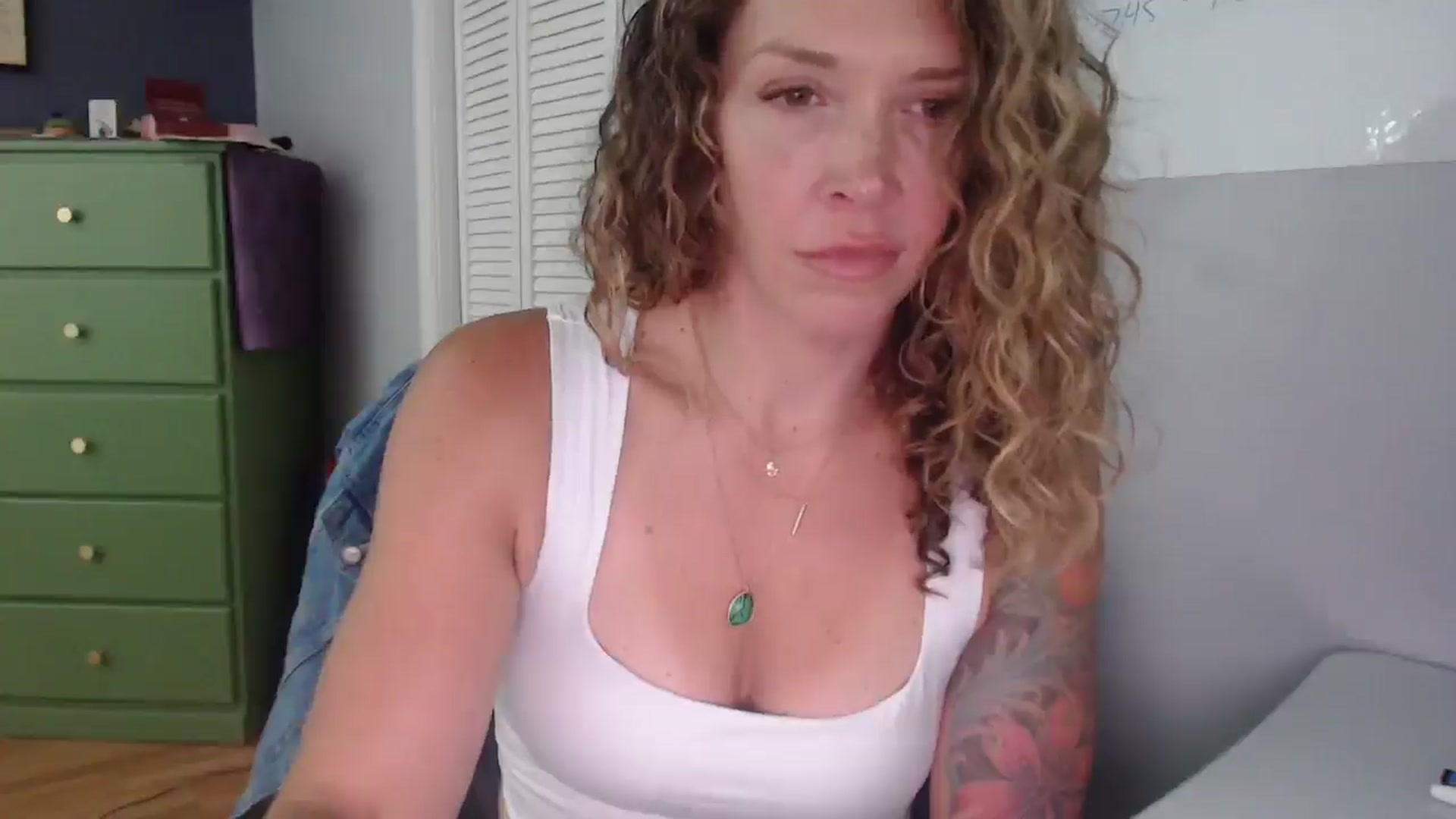 Gallery image thumbnail from HazelJane7's myfreecams stream on, 09/13/2025, 17:29 image 15 of 20