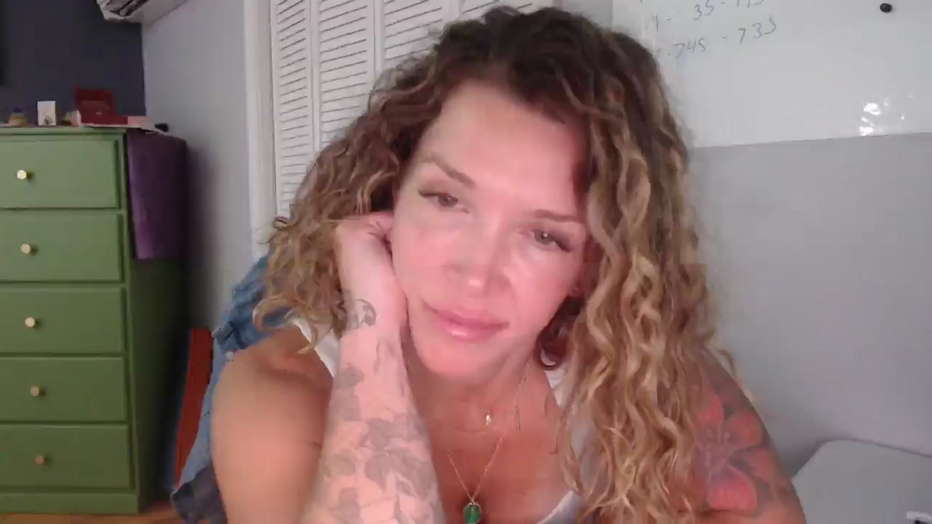 Gallery image thumbnail from HazelJane7's myfreecams stream on, 09/13/2025, 18:11 image 17 of 20
