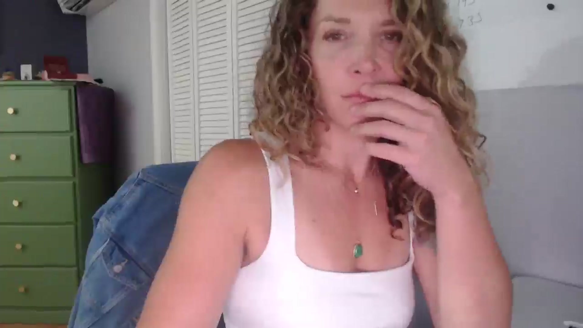 Gallery image thumbnail from HazelJane7's myfreecams stream on, 09/13/2025, 18:11 image 5 of 20