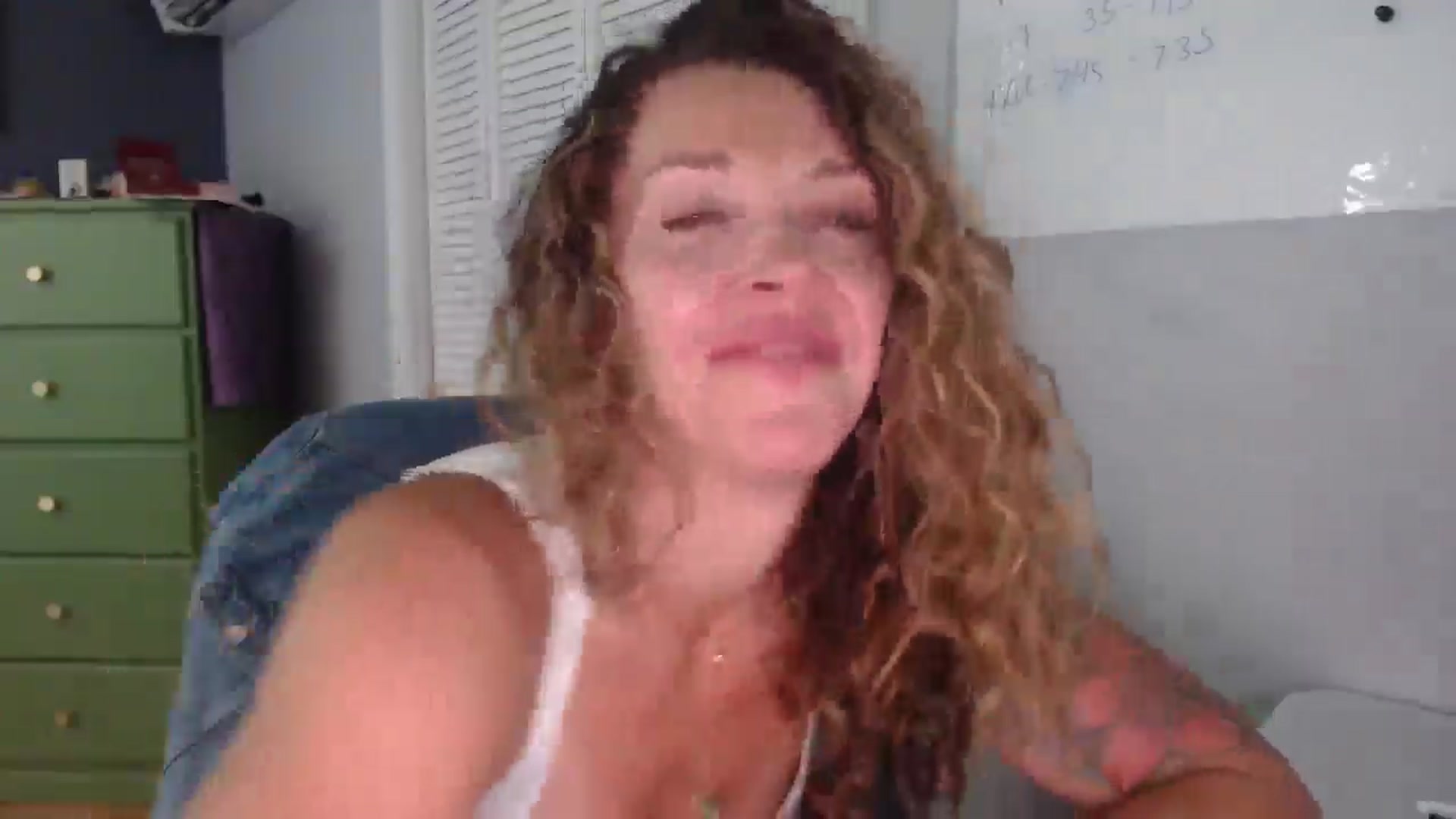 Gallery image thumbnail from HazelJane7's myfreecams stream on, 09/13/2025, 18:11 image 13 of 20