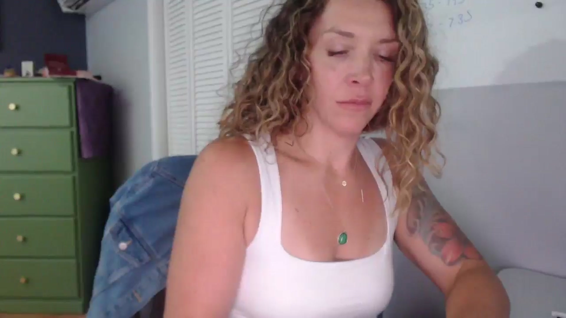 Gallery image thumbnail from HazelJane7's myfreecams stream on, 09/13/2025, 18:11 image 11 of 20