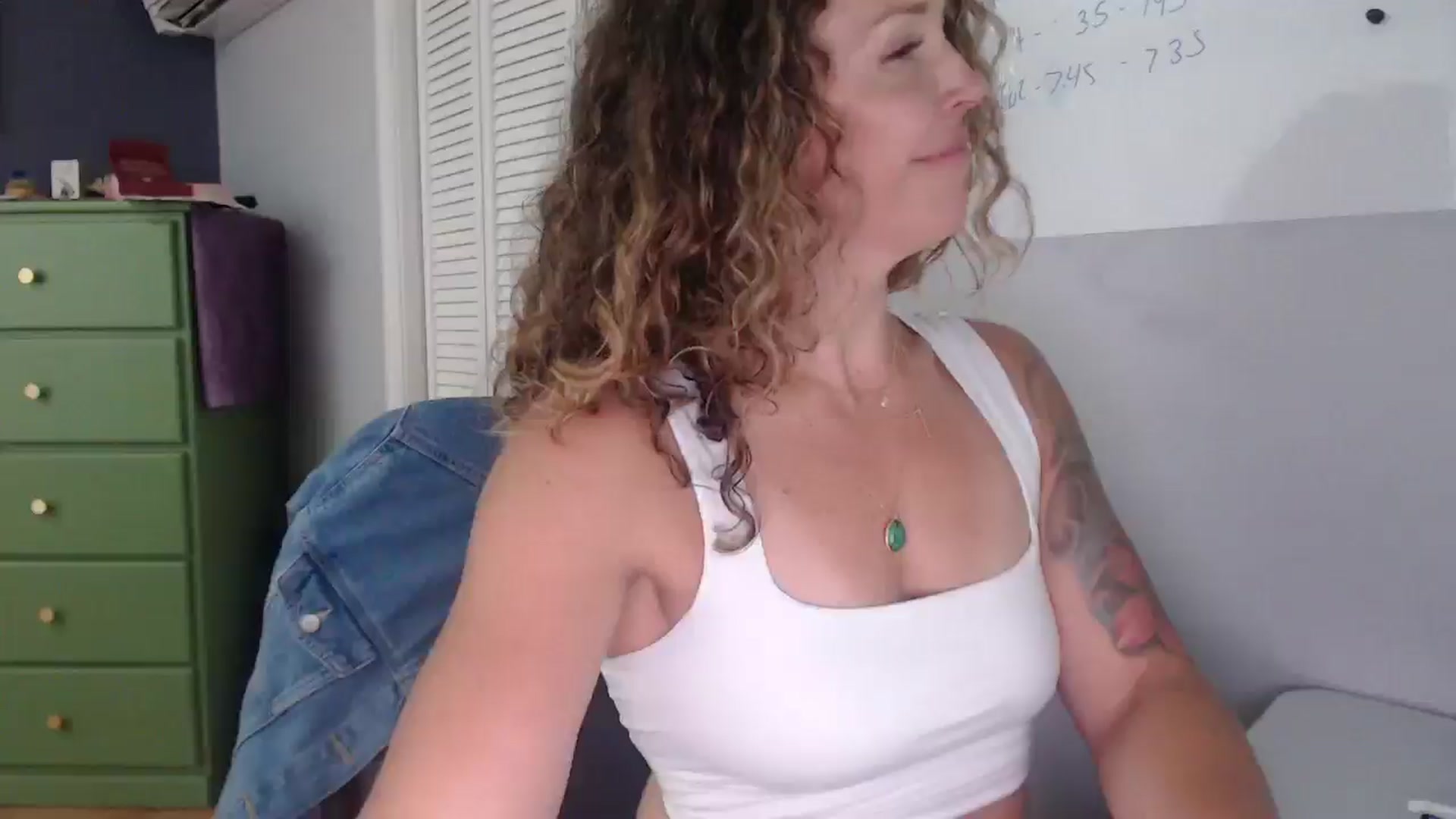 Gallery image thumbnail from HazelJane7's myfreecams stream on, 09/13/2025, 18:11 image 8 of 20