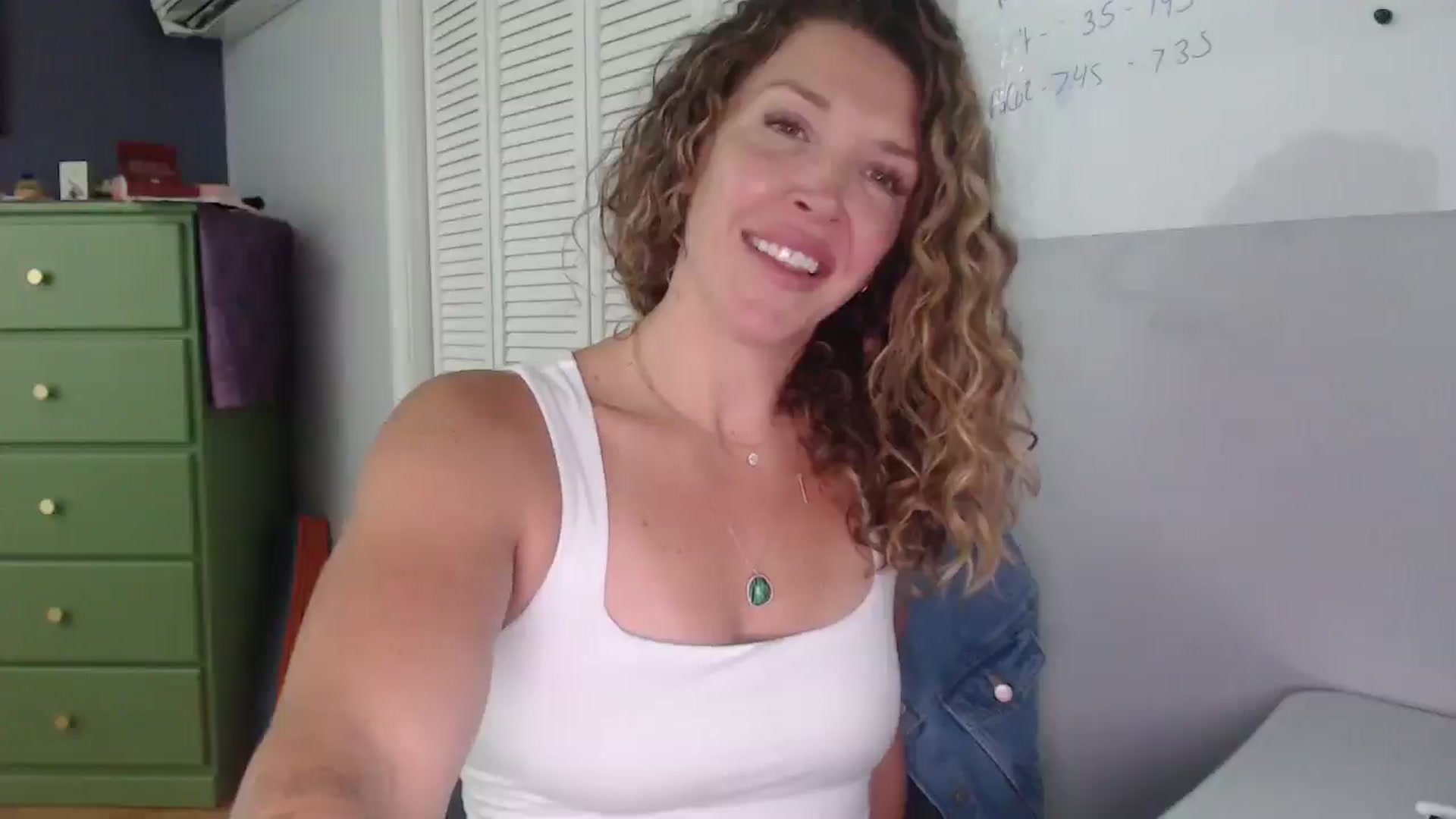 Gallery image thumbnail from HazelJane7's myfreecams stream on, 09/13/2025, 18:11 image 14 of 20