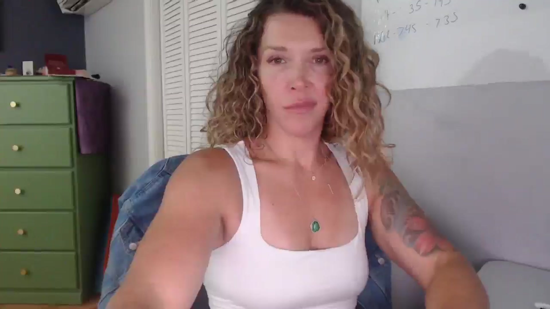 Gallery image thumbnail from HazelJane7's myfreecams stream on, 09/13/2025, 18:11 image 12 of 20