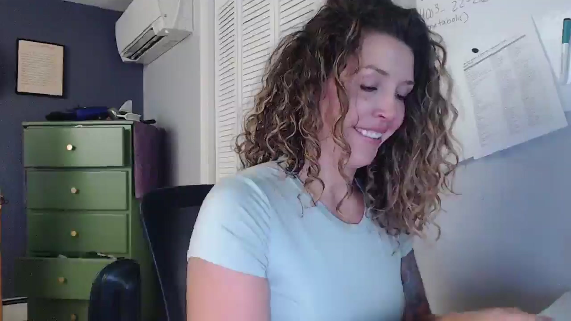 Gallery image thumbnail from HazelJane7's myfreecams stream on, 09/18/2025, 01:32 image 3 of 20