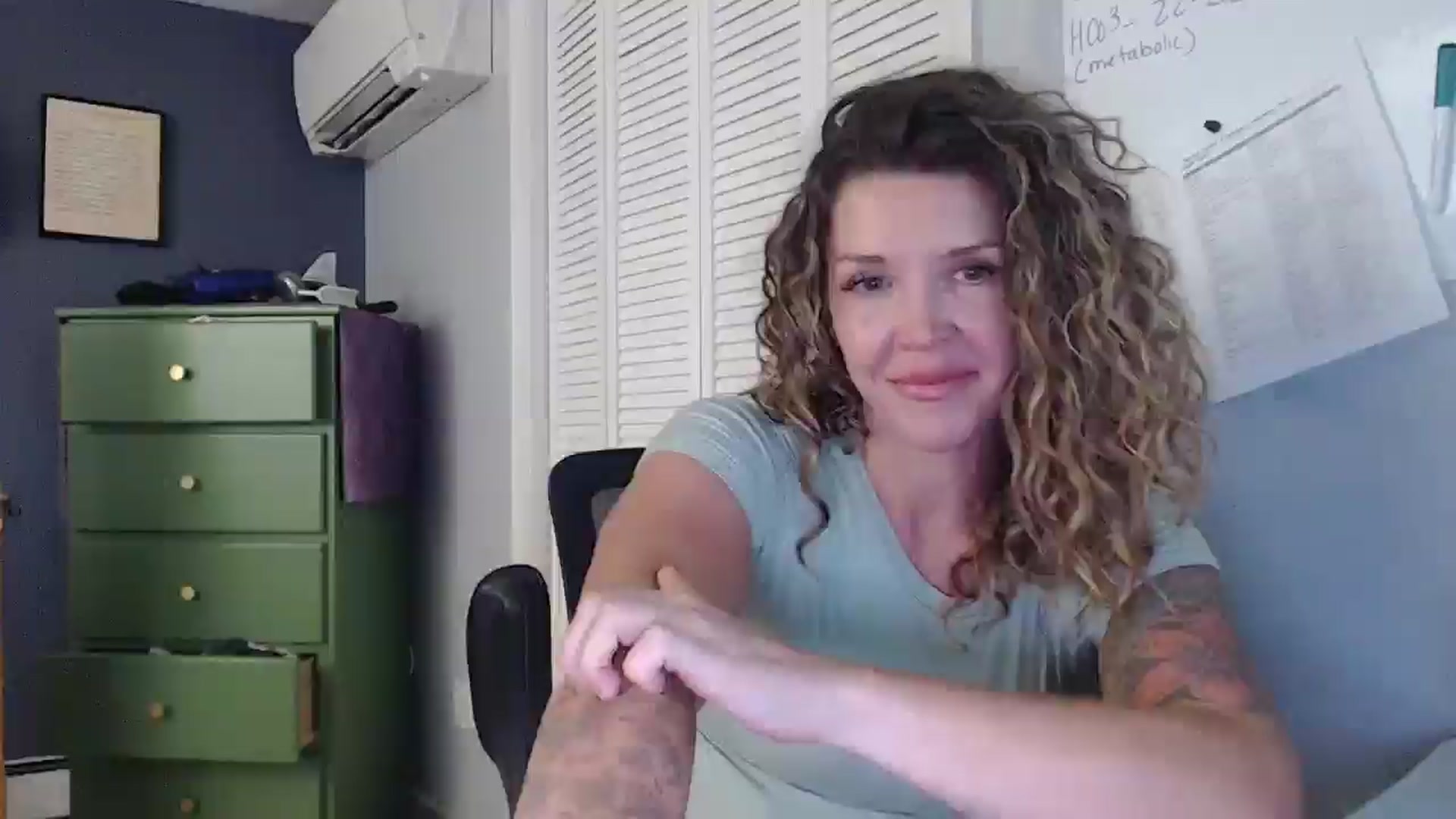 Gallery image thumbnail from HazelJane7's myfreecams stream on, 09/18/2025, 01:32 image 2 of 20