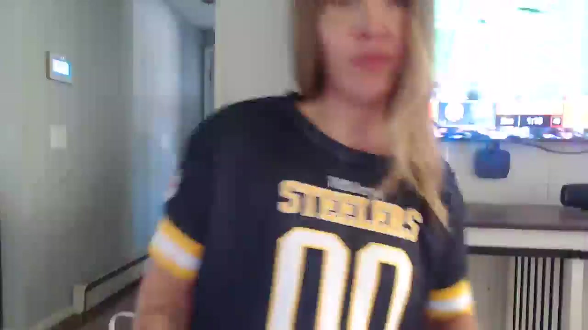 Gallery image thumbnail from HazelJane7's myfreecams stream on, 09/21/2025, 18:52 image 7 of 20