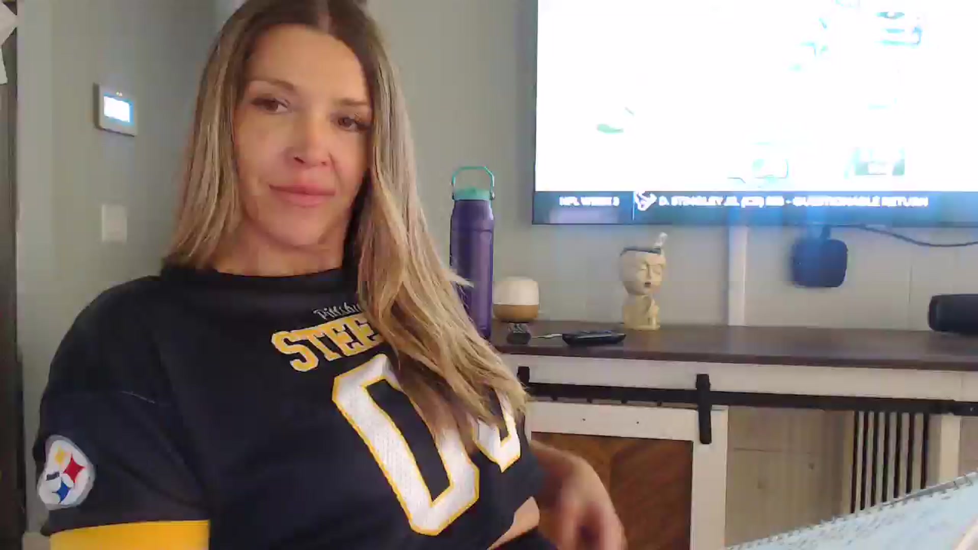 Gallery image thumbnail from HazelJane7's myfreecams stream on, 09/21/2025, 18:52 image 11 of 20