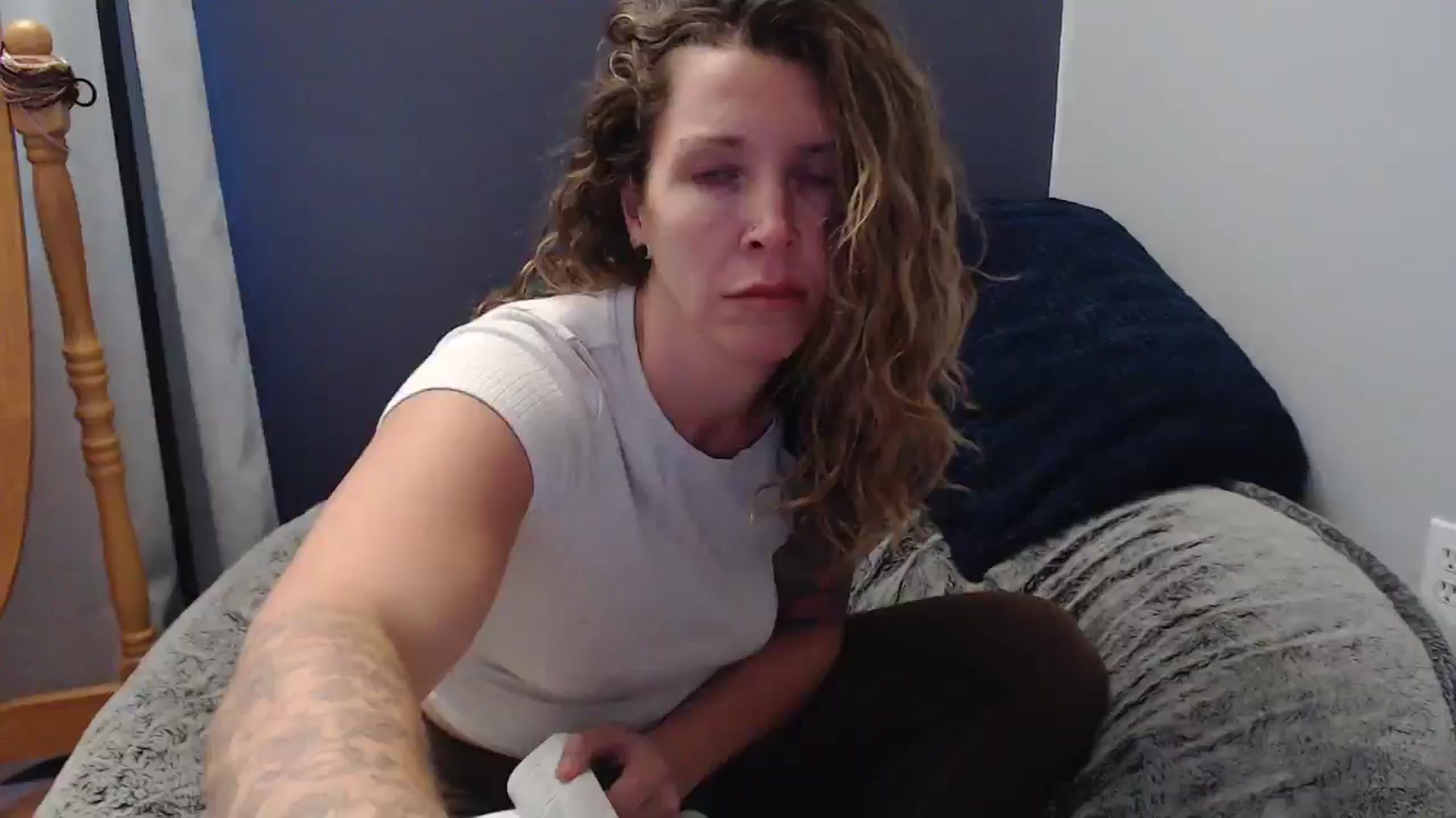 Gallery image thumbnail from HazelJane7's myfreecams stream on, 10/01/2025, 19:22 image 4 of 20
